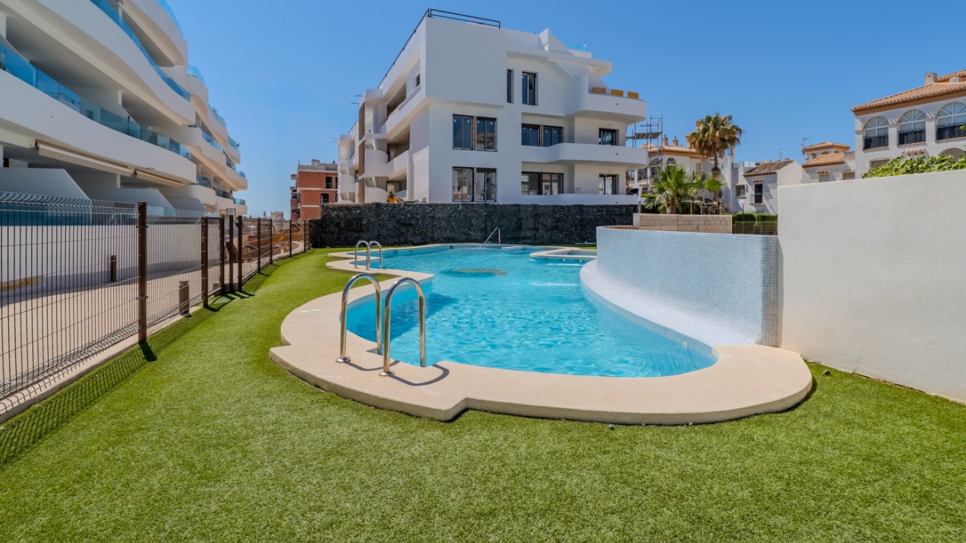 Resale - Apartments -
Orihuela Costa - Playa Flamenca