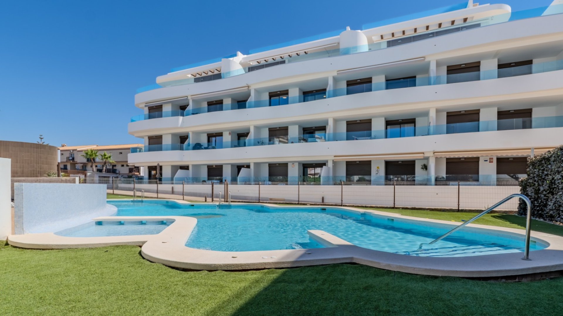 Resale - Apartments -
Orihuela Costa - Playa Flamenca