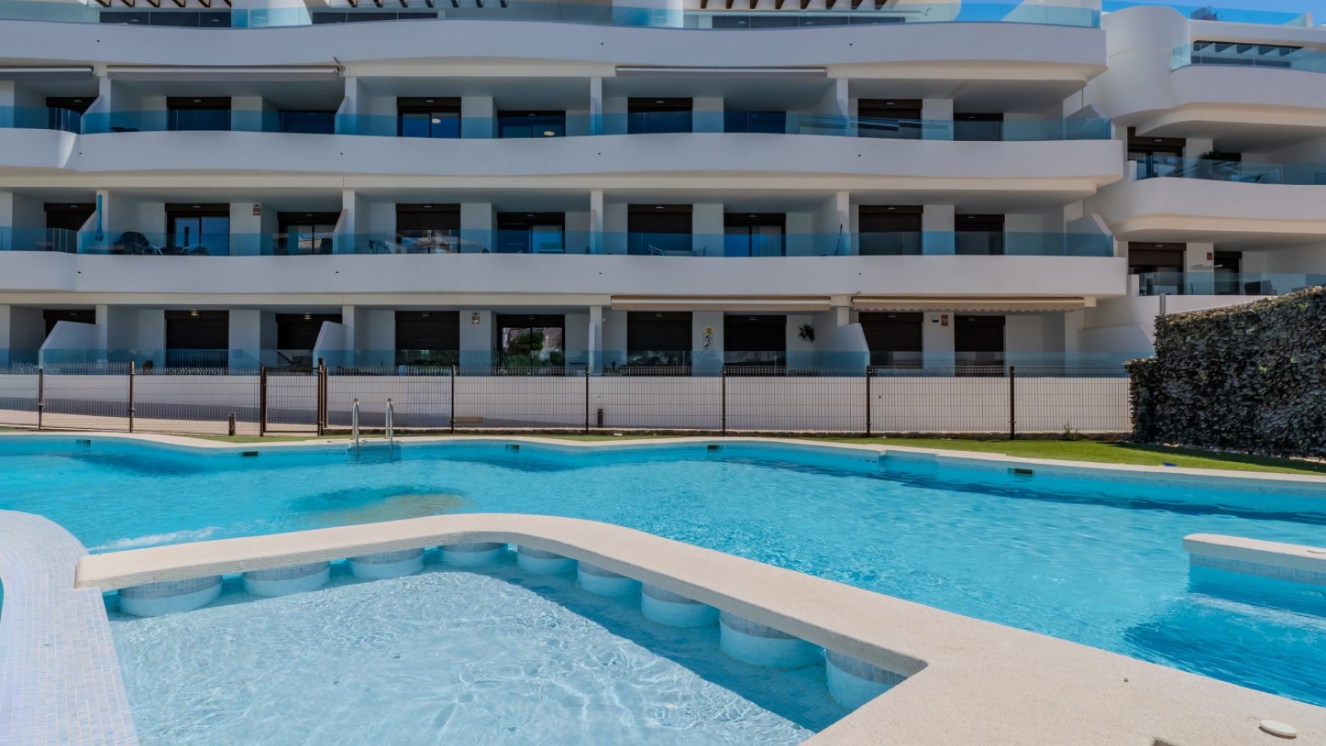 Resale - Apartments -
Orihuela Costa - Playa Flamenca