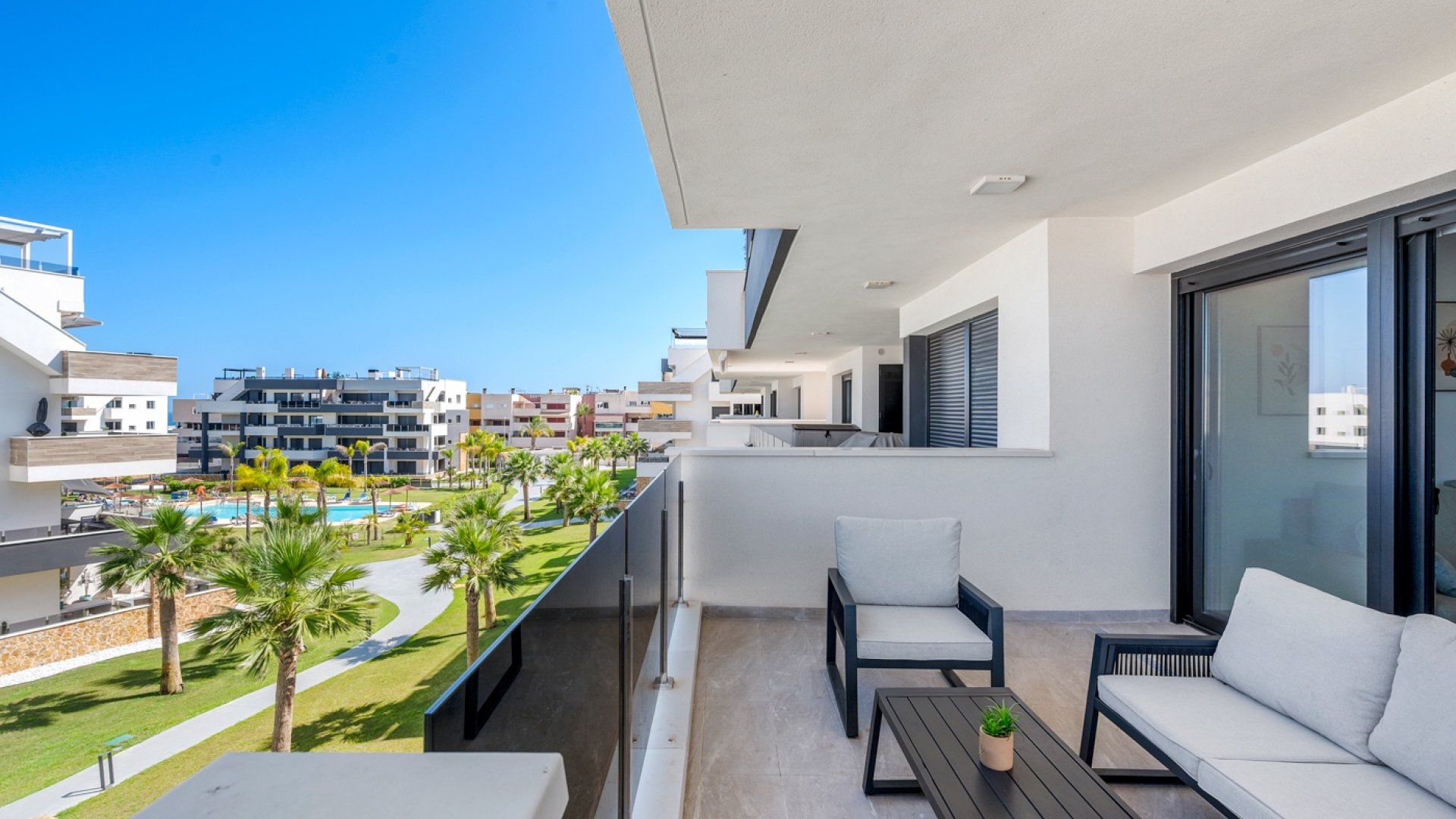 Resale - Apartments -
Orihuela Costa - Playa Flamenca