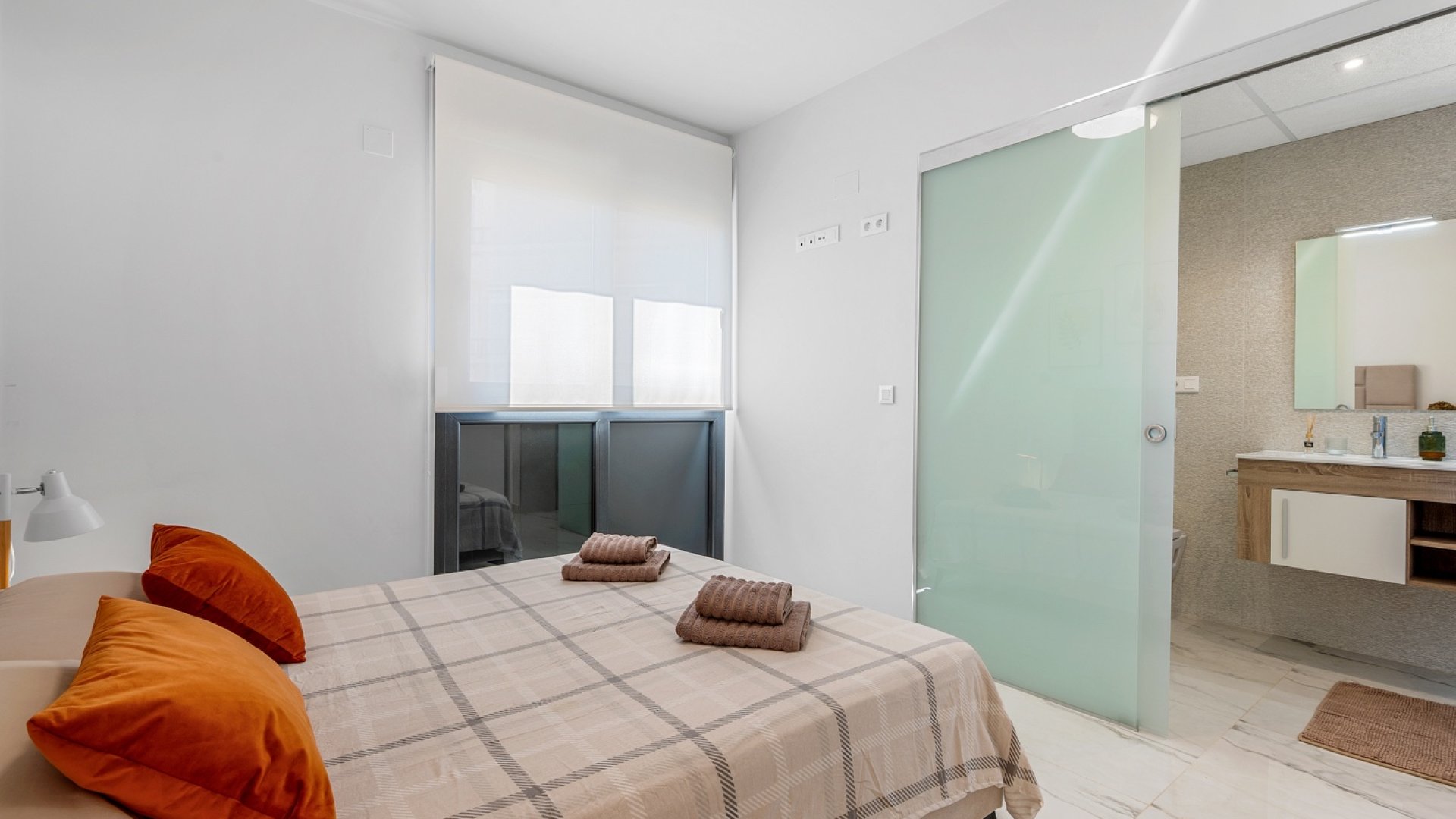 Resale - Apartments -
Orihuela Costa - Playa Flamenca