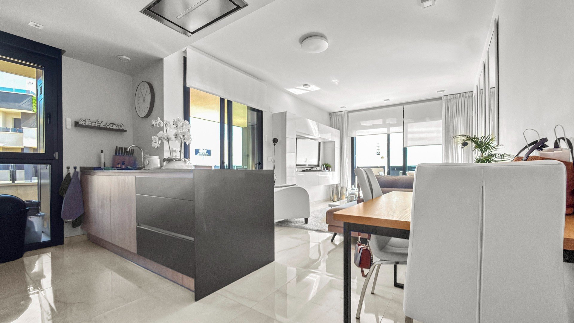 Resale - Apartments -
Orihuela Costa - Playa Flamenca