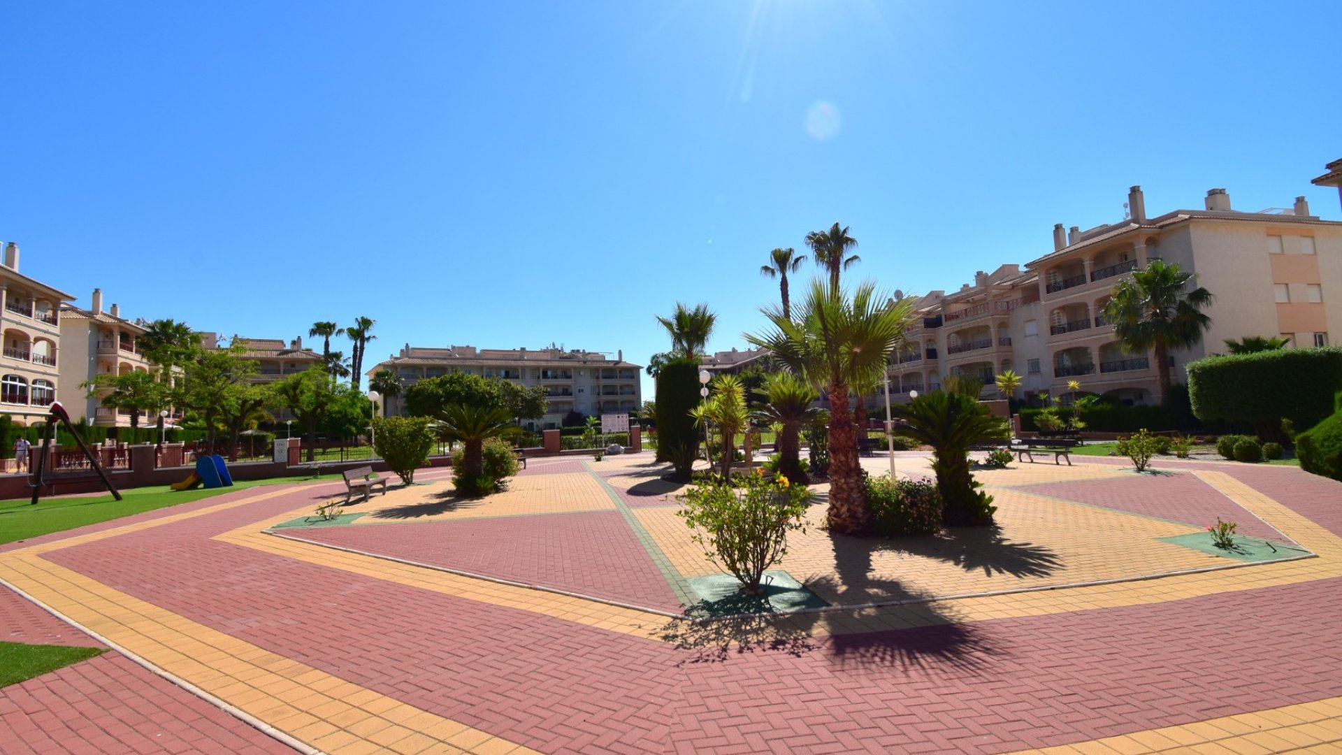 Resale - Apartments -
Orihuela Costa - Playa Flamenca