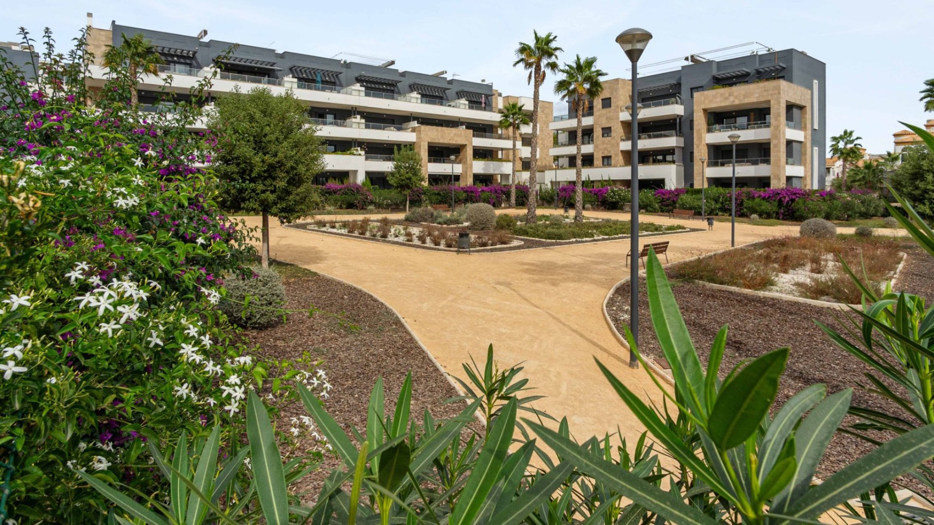 Resale - Apartments -
Orihuela Costa - Playa Flamenca