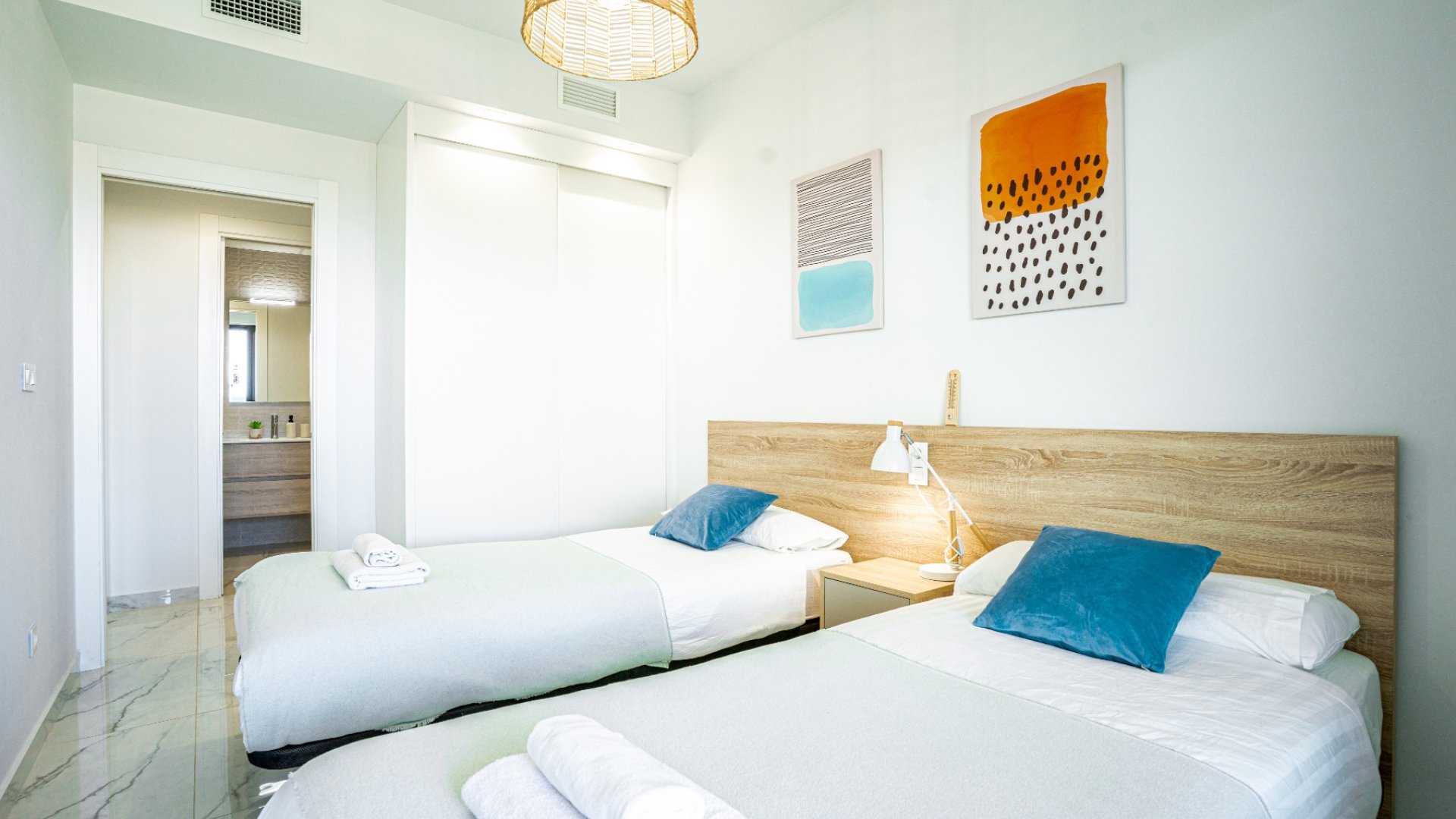 Resale - Apartments -
Orihuela Costa - Playa Flamenca