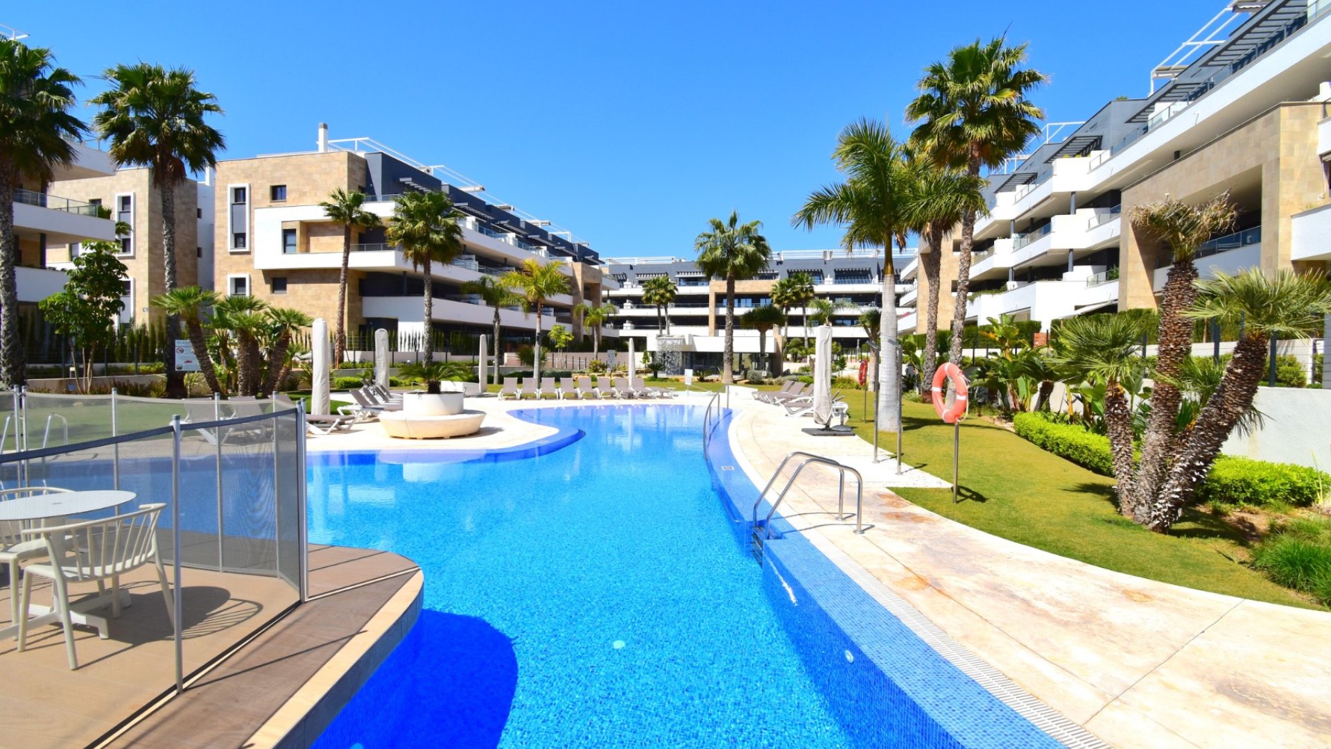 Resale - Apartments -
Orihuela Costa - Playa Flamenca