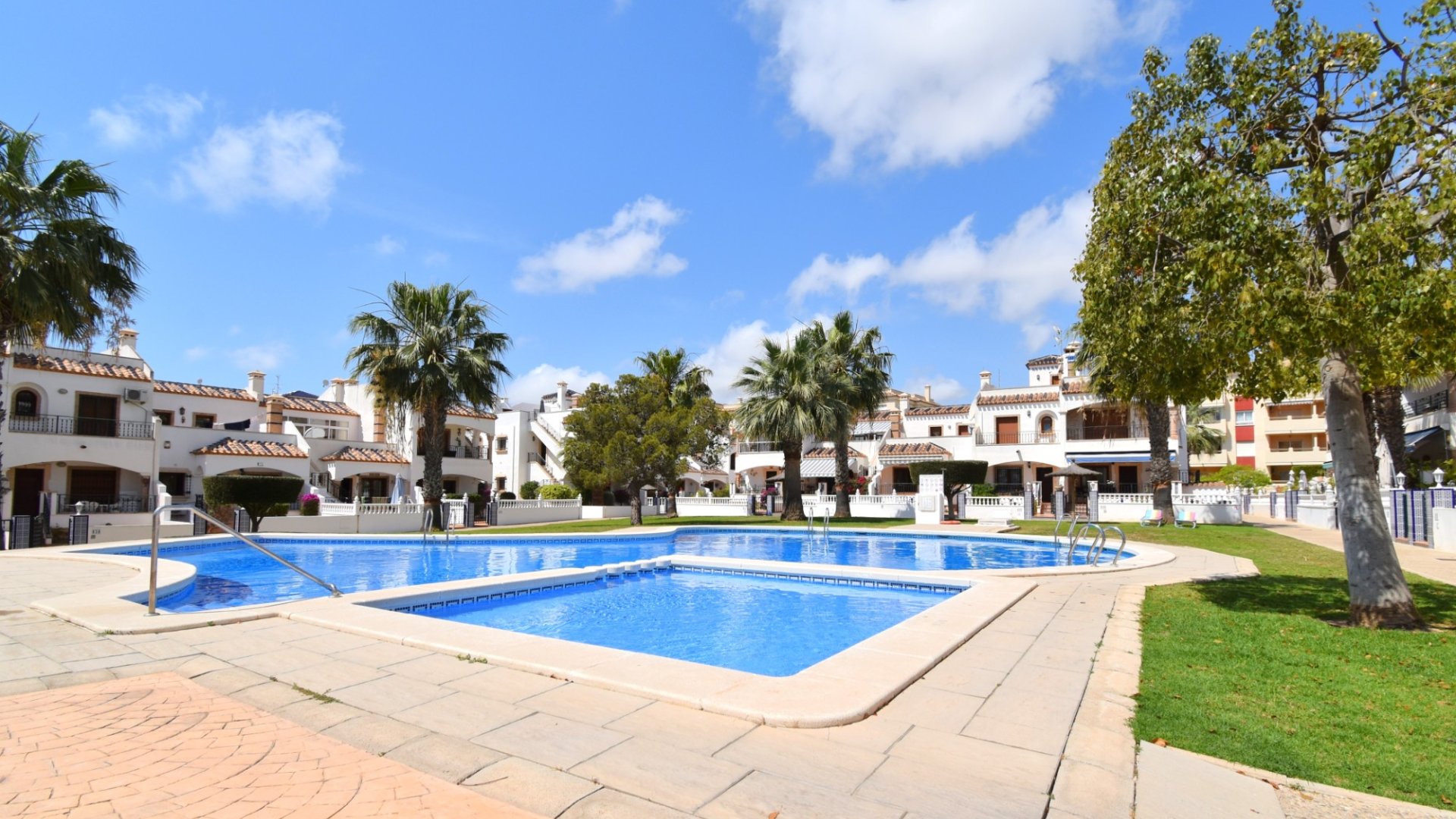 Resale - Apartments -
Orihuela Costa - Playa Flamenca
