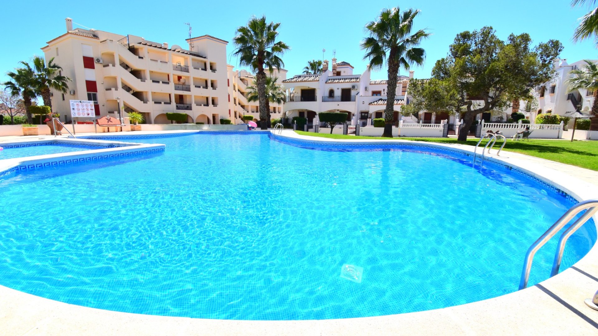 Resale - Apartments -
Orihuela Costa - Playa Flamenca