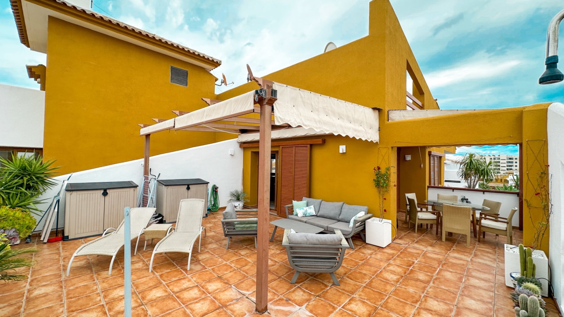 Resale - Apartments -
Orihuela Costa - Punta Prima