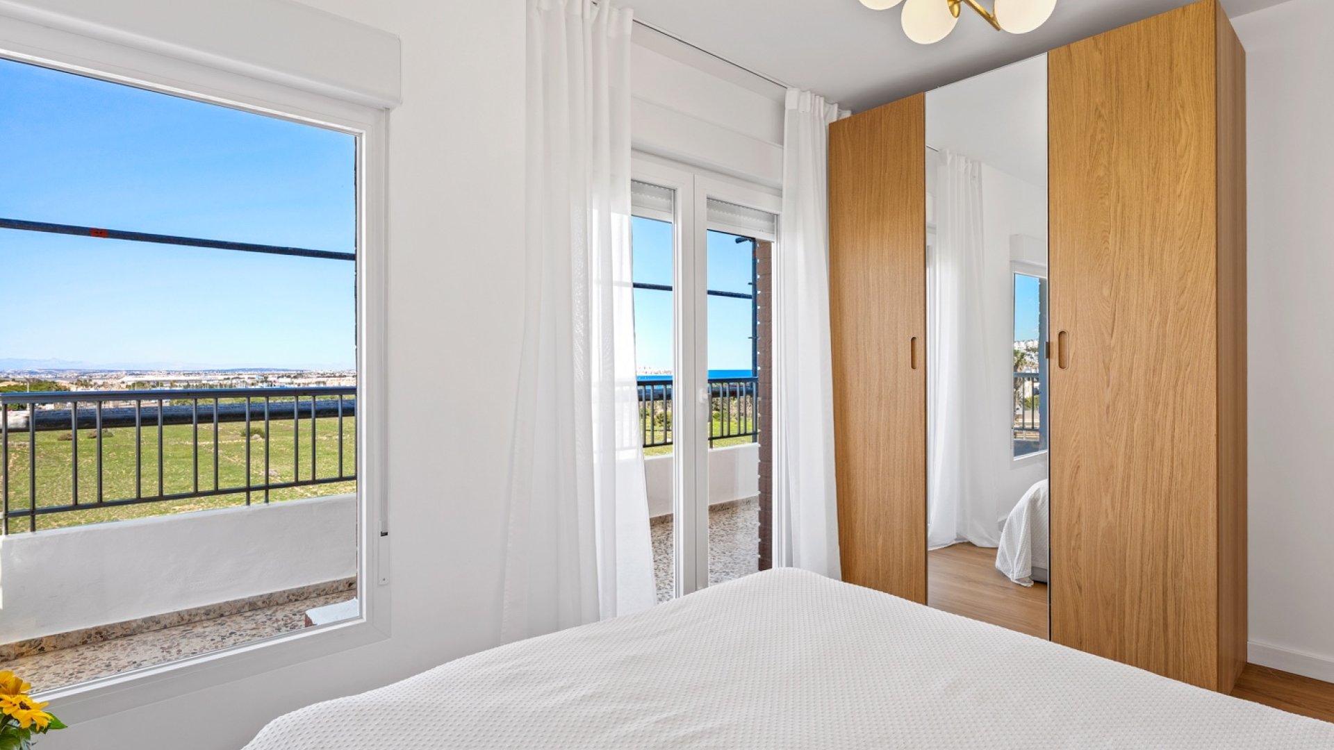 Resale - Apartments -
Orihuela Costa - Punta Prima