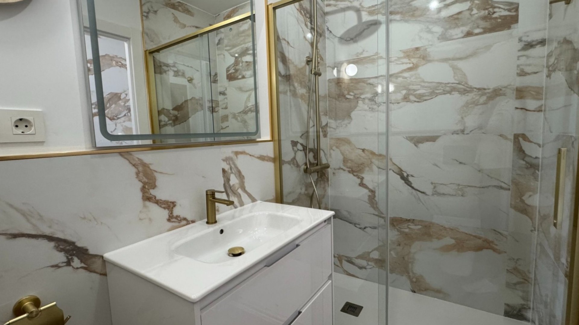 Resale - Apartments -
Orihuela Costa - Punta Prima