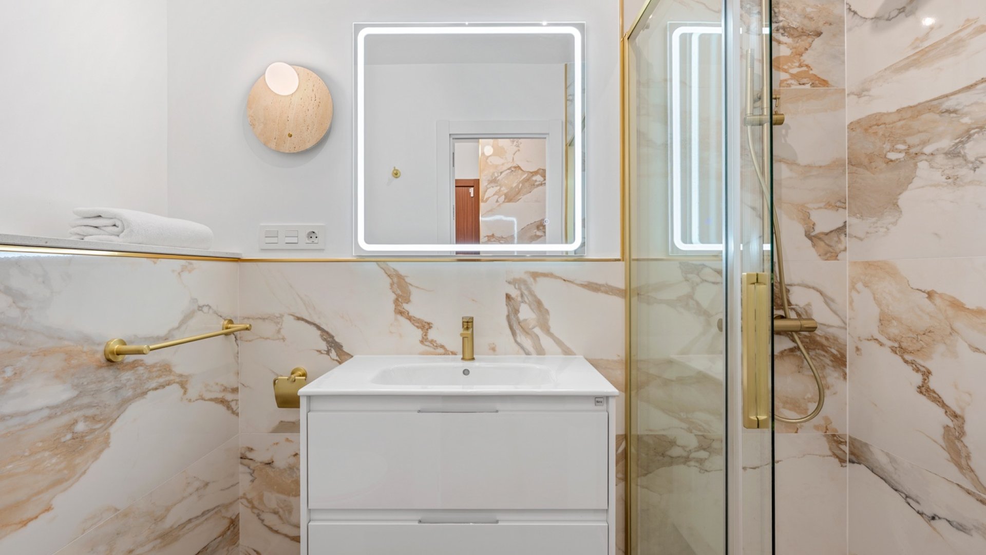 Resale - Apartments -
Orihuela Costa - Punta Prima