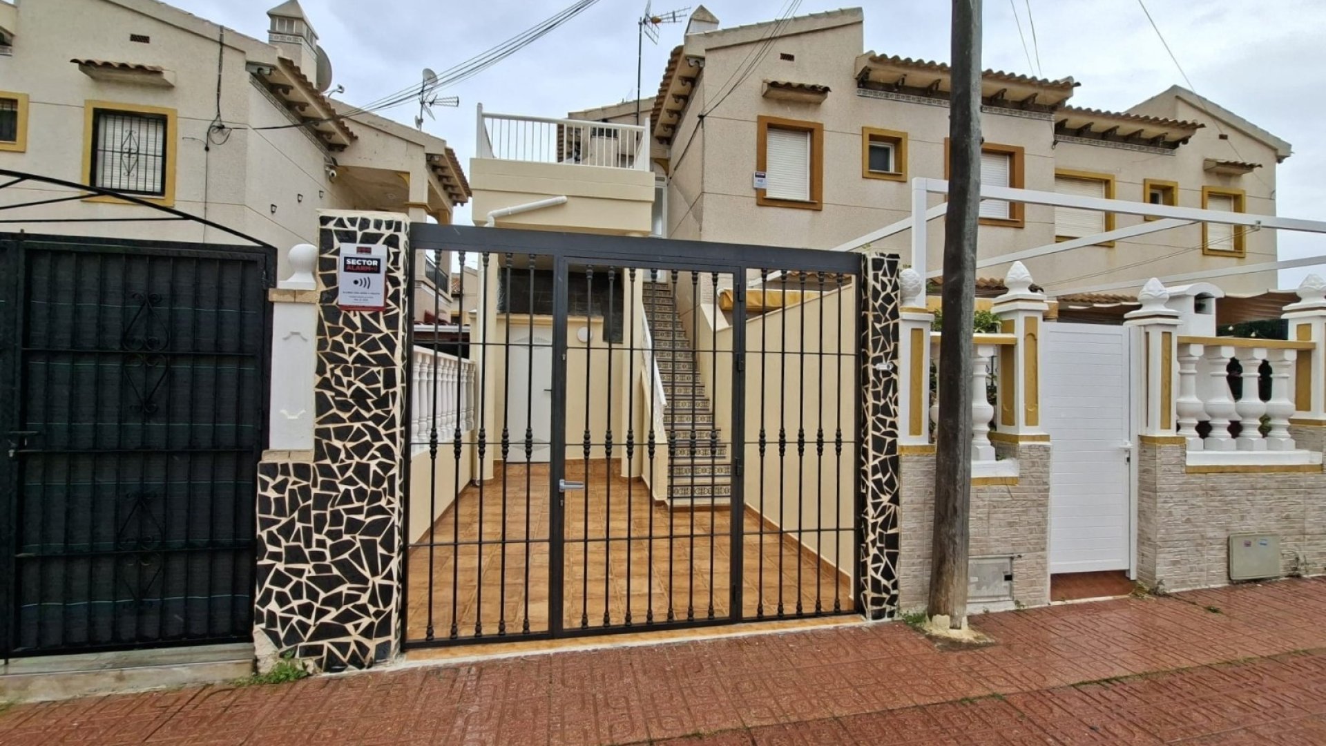 Resale - Apartments -
Orihuela Costa - Punta Prima