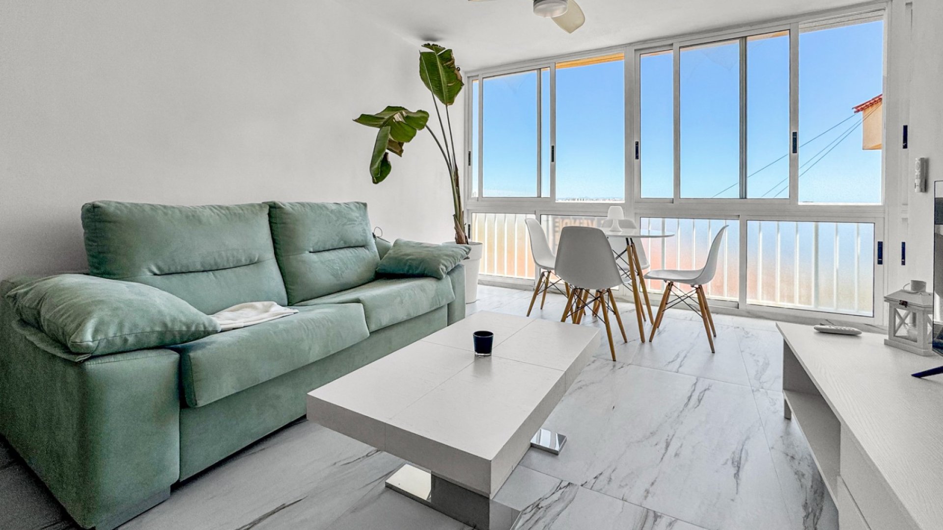 Resale - Apartments -
Orihuela Costa - Punta Prima
