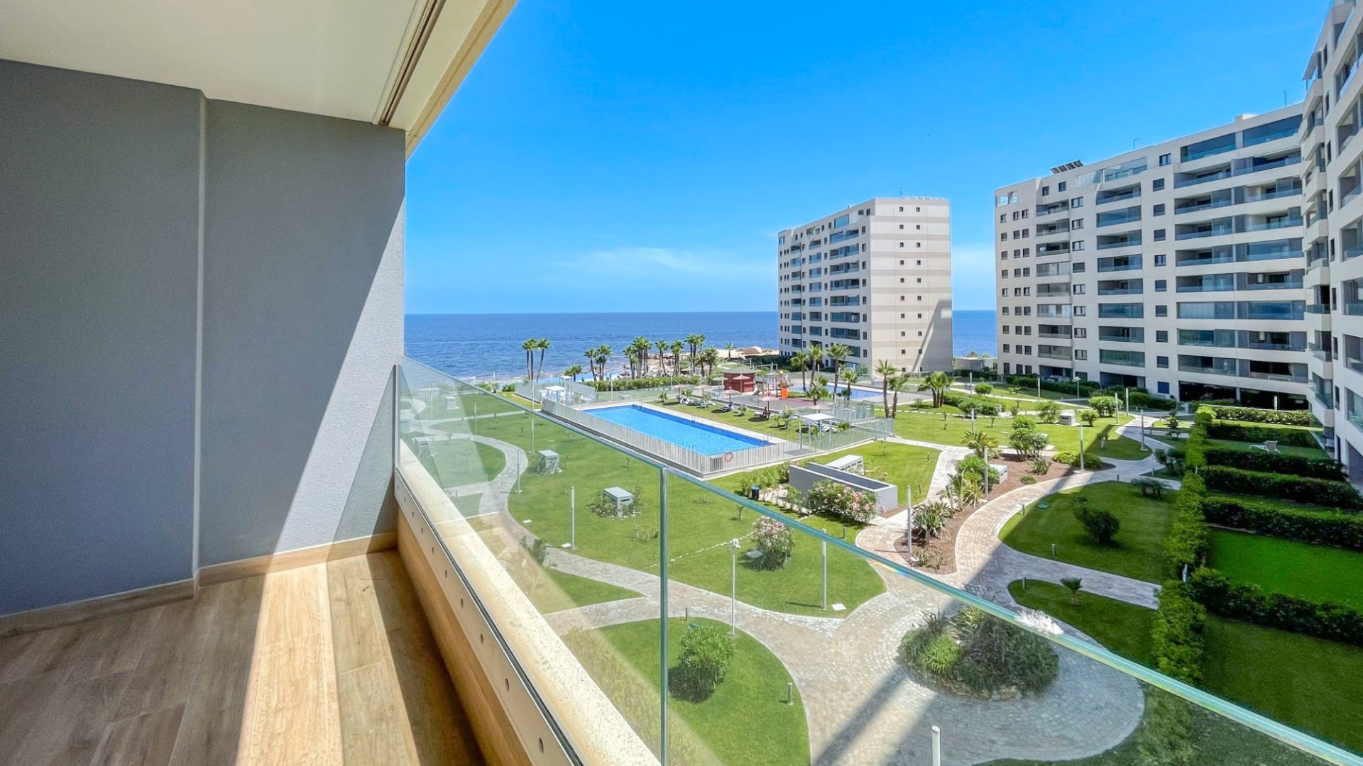 Resale - Apartments -
Orihuela Costa - Punta Prima