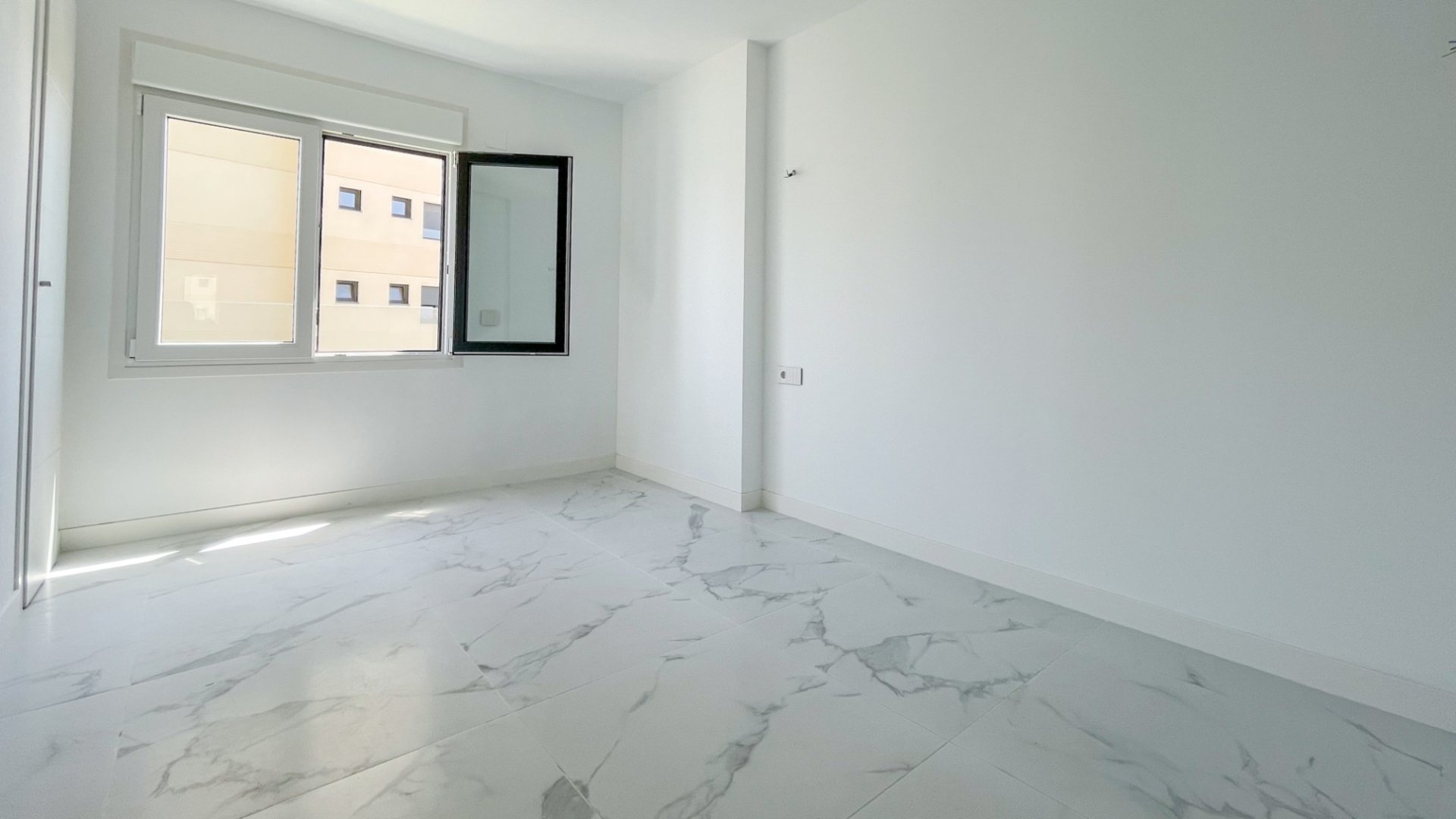 Resale - Apartments -
Orihuela Costa - Punta Prima