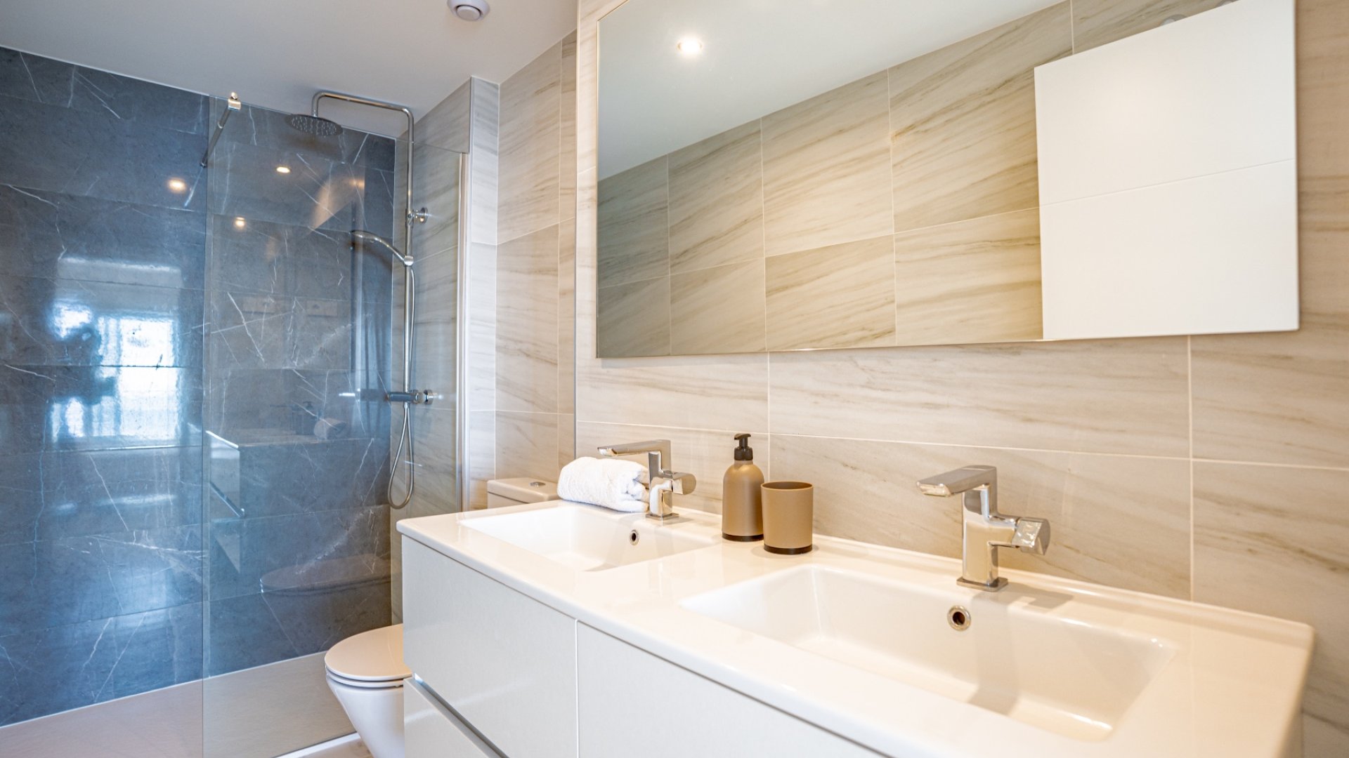 Resale - Apartments -
Orihuela Costa - Punta Prima