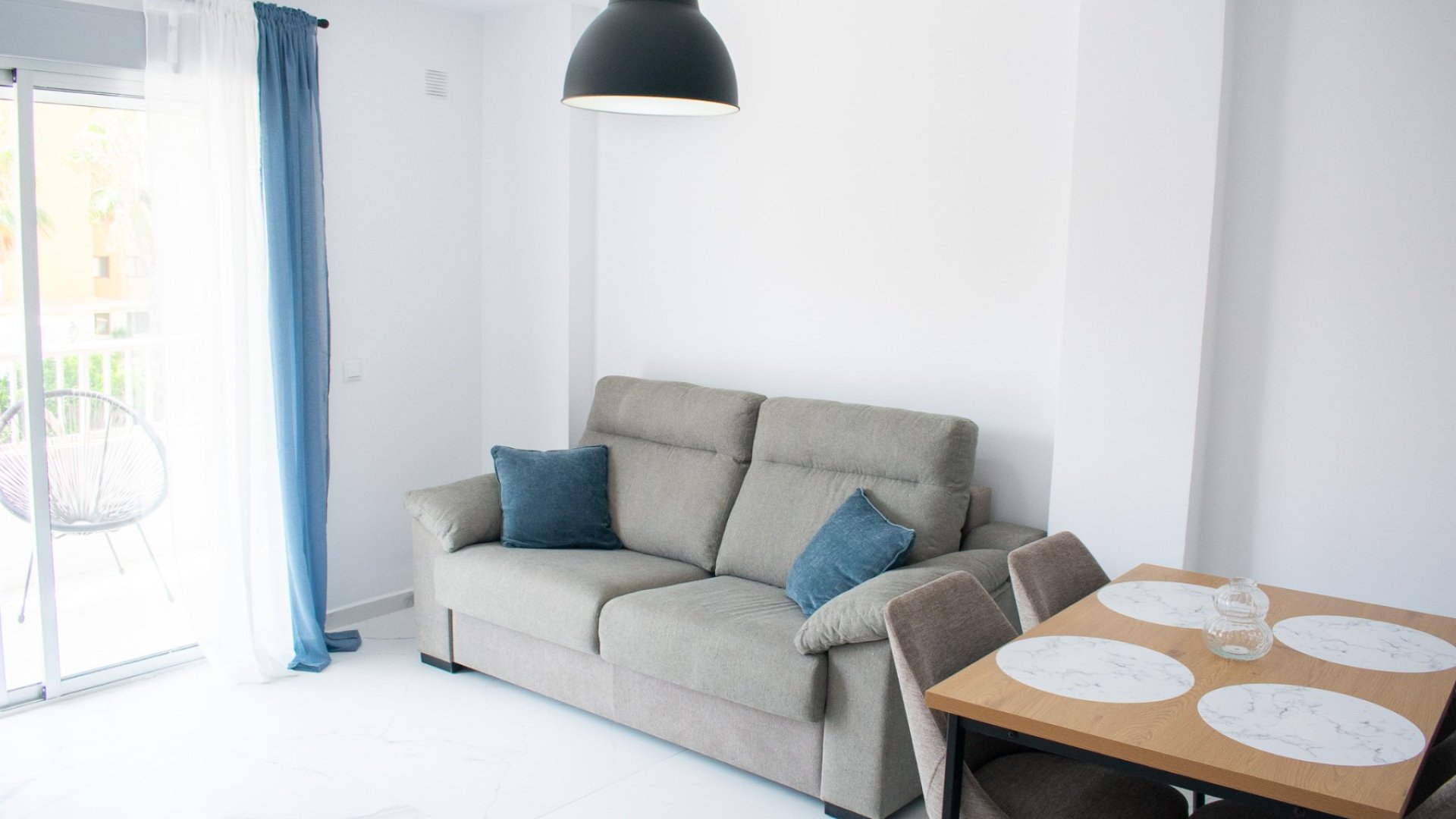 Resale - Apartments -
Orihuela Costa - Punta Prima