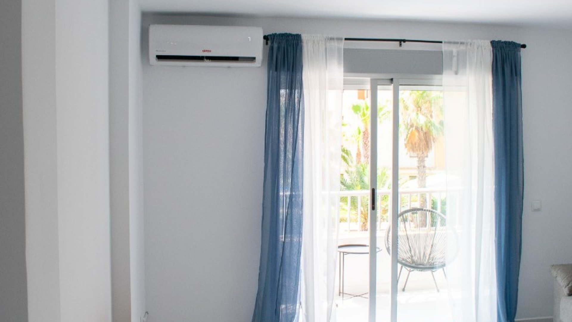Resale - Apartments -
Orihuela Costa - Punta Prima
