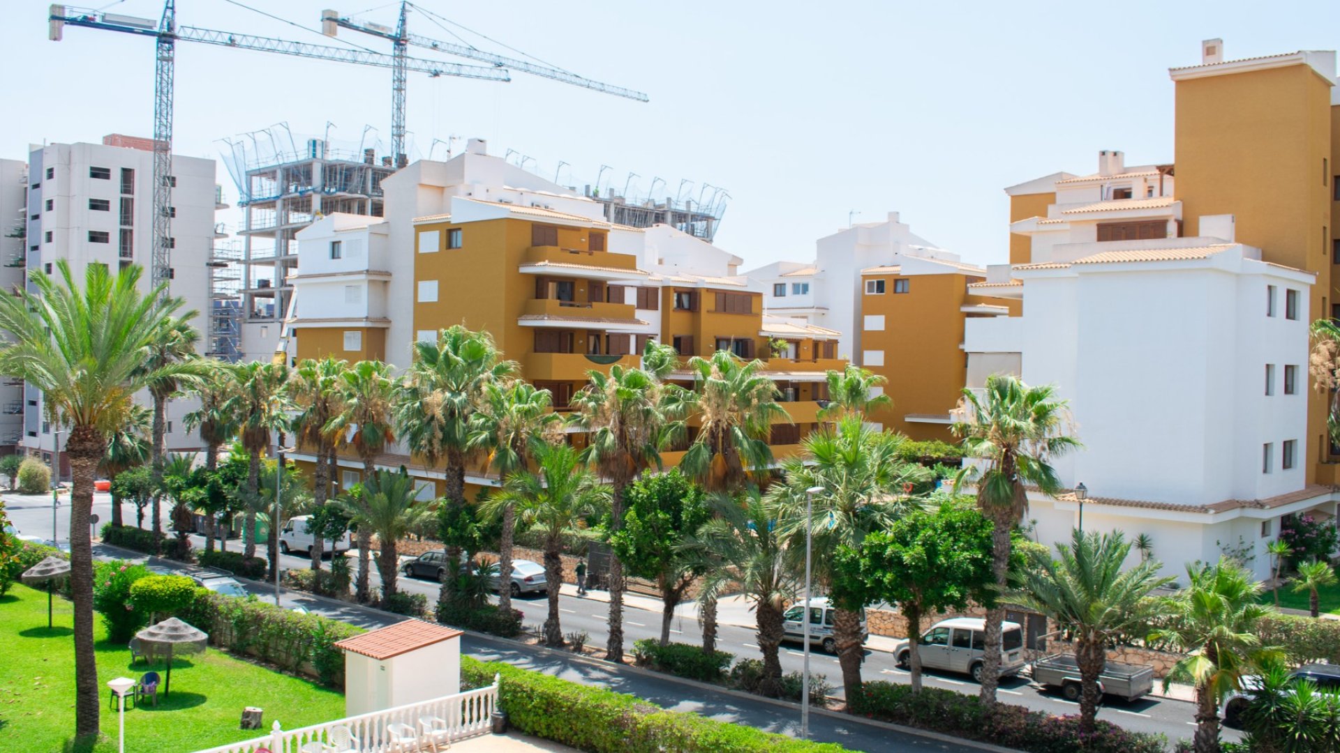 Resale - Apartments -
Orihuela Costa - Punta Prima