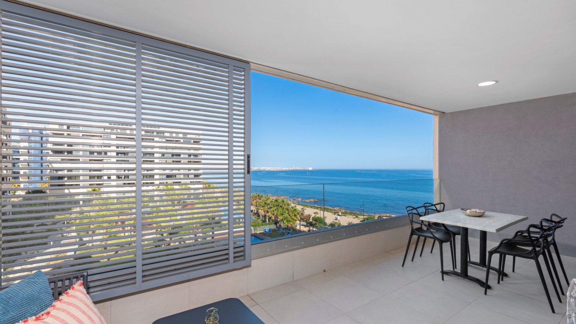 Resale - Apartments -
Orihuela Costa - Punta Prima