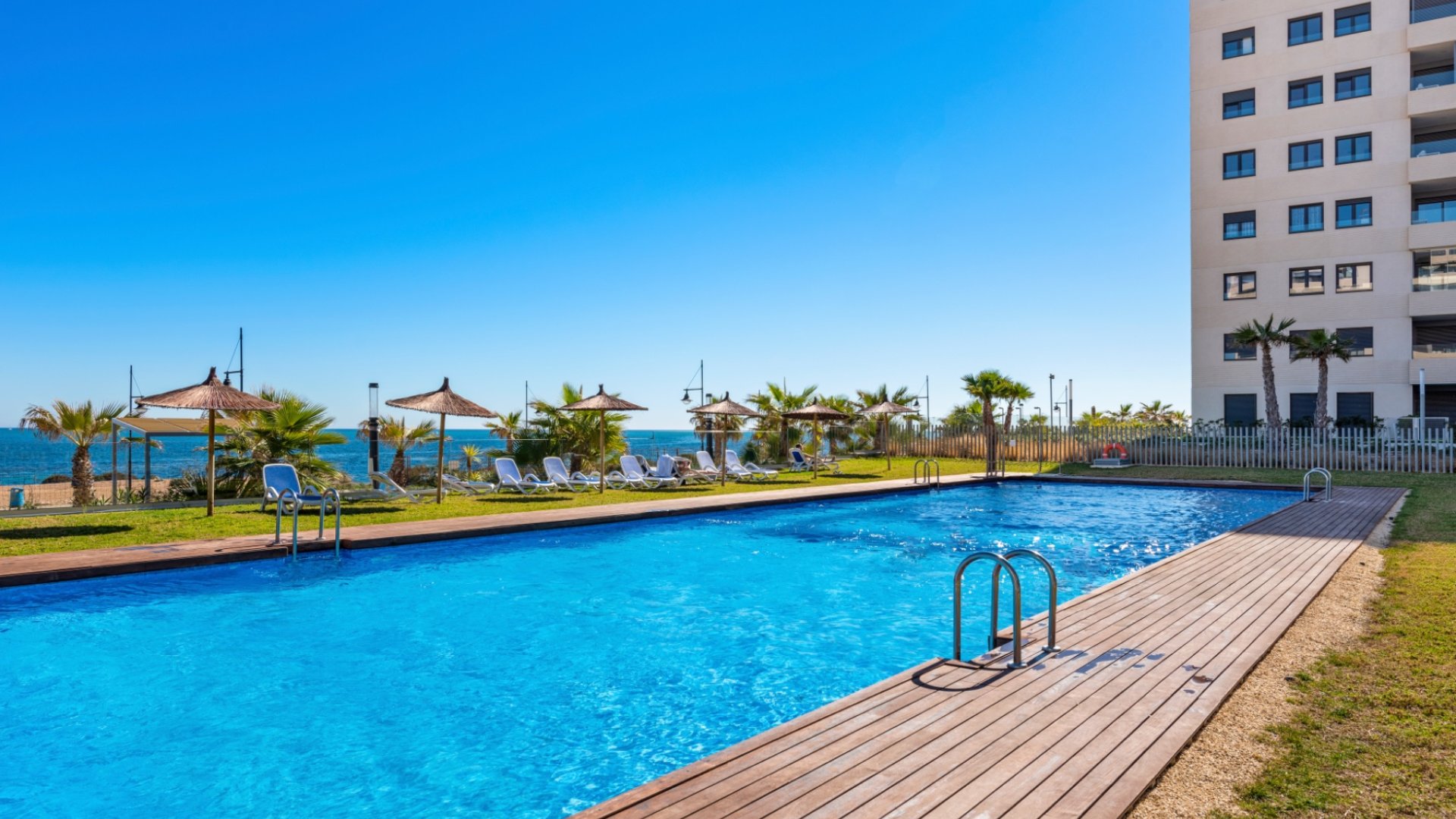 Resale - Apartments -
Orihuela Costa - Punta Prima