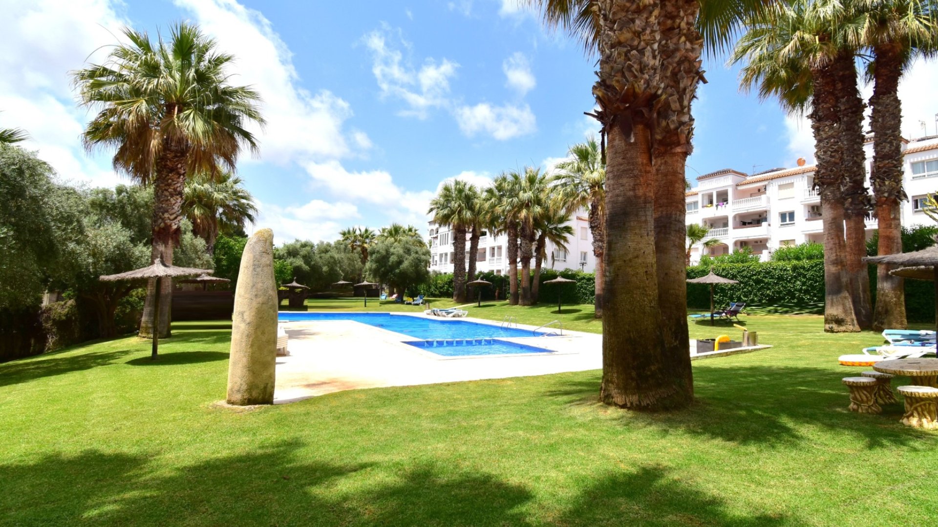 Resale - Apartments -
Orihuela Costa - Villamartín