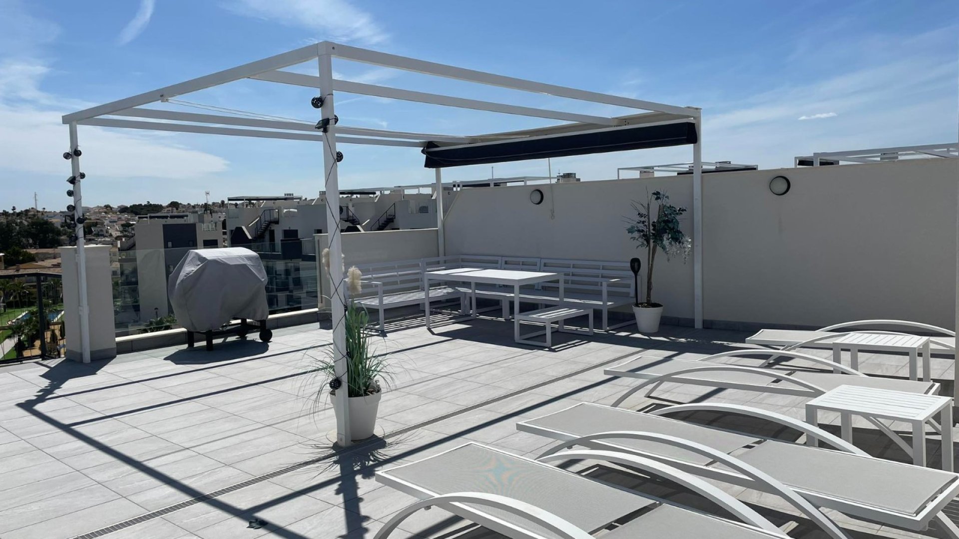 Resale - Apartments -
Orihuela Costa - Villamartín