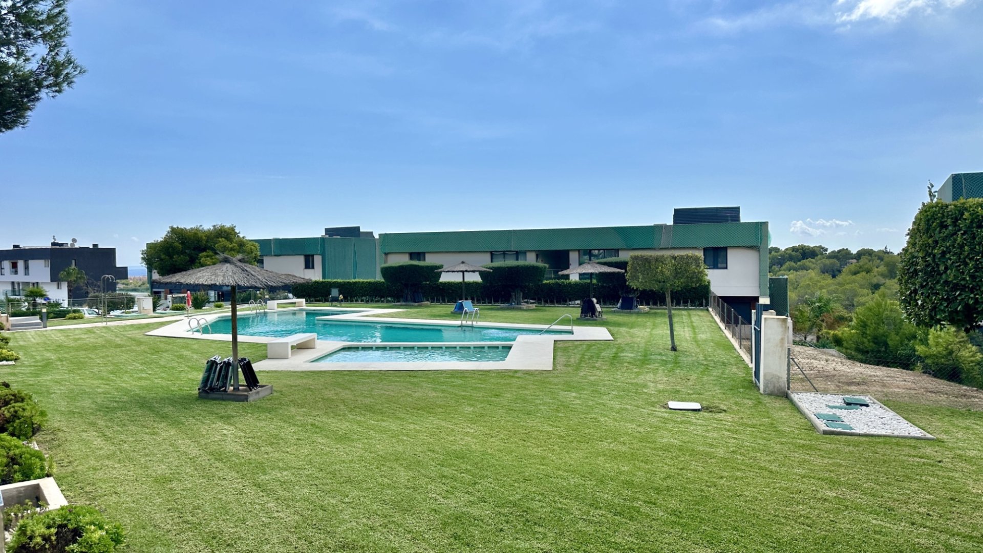 Resale - Apartments -
Orihuela Costa - Villamartín