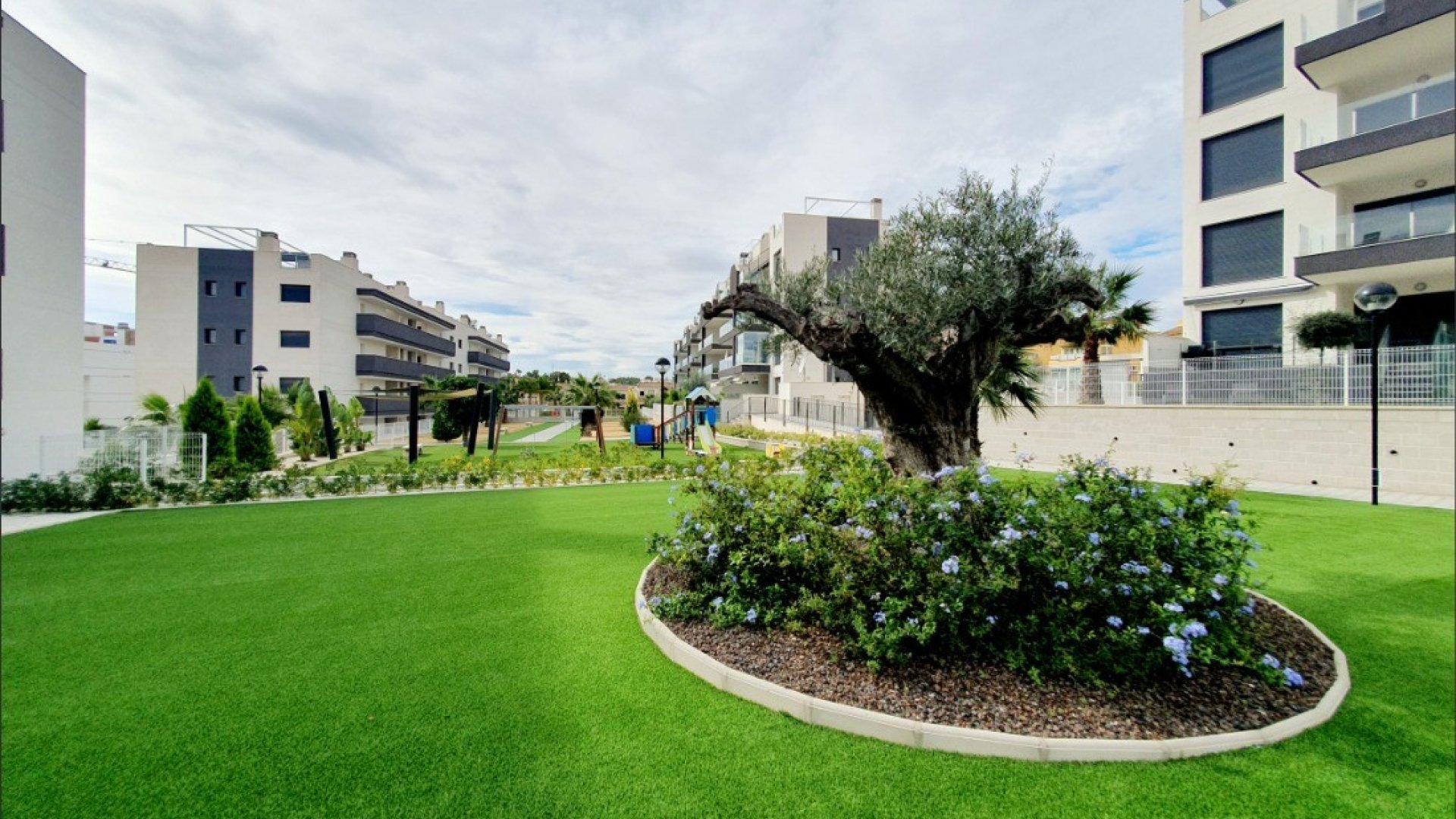 Resale - Apartments -
Orihuela Costa - Villamartín