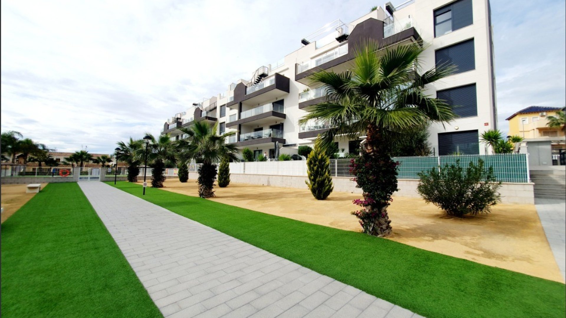 Resale - Apartments -
Orihuela Costa - Villamartín
