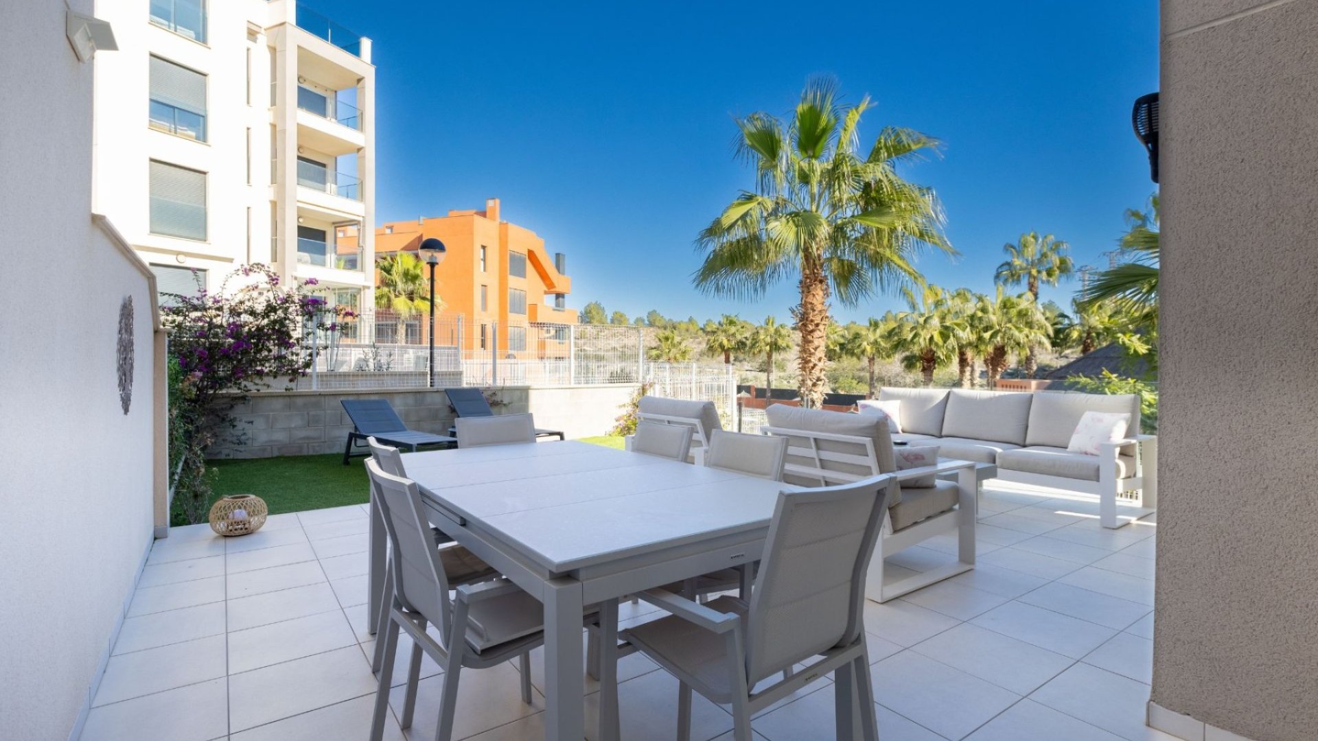 Resale - Apartments -
Orihuela Costa - Villamartín