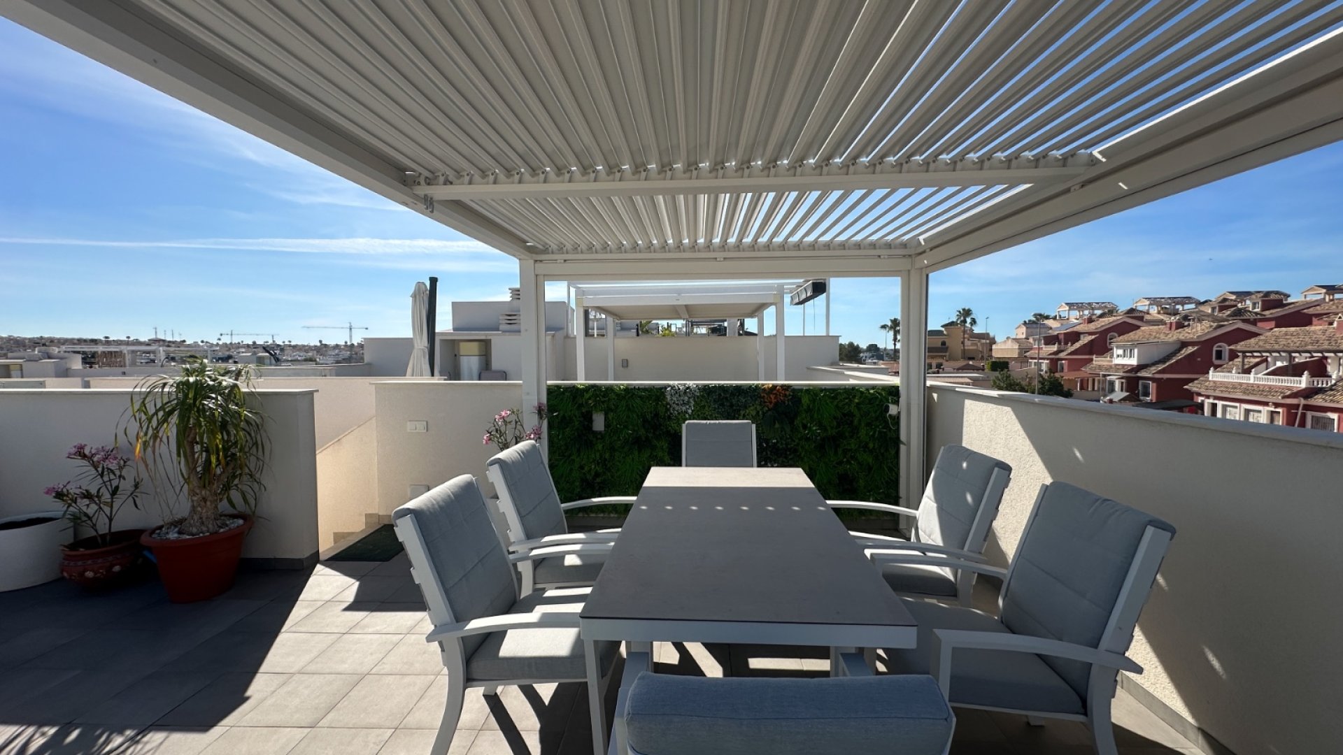 Resale - Apartments -
Orihuela Costa - Villamartín