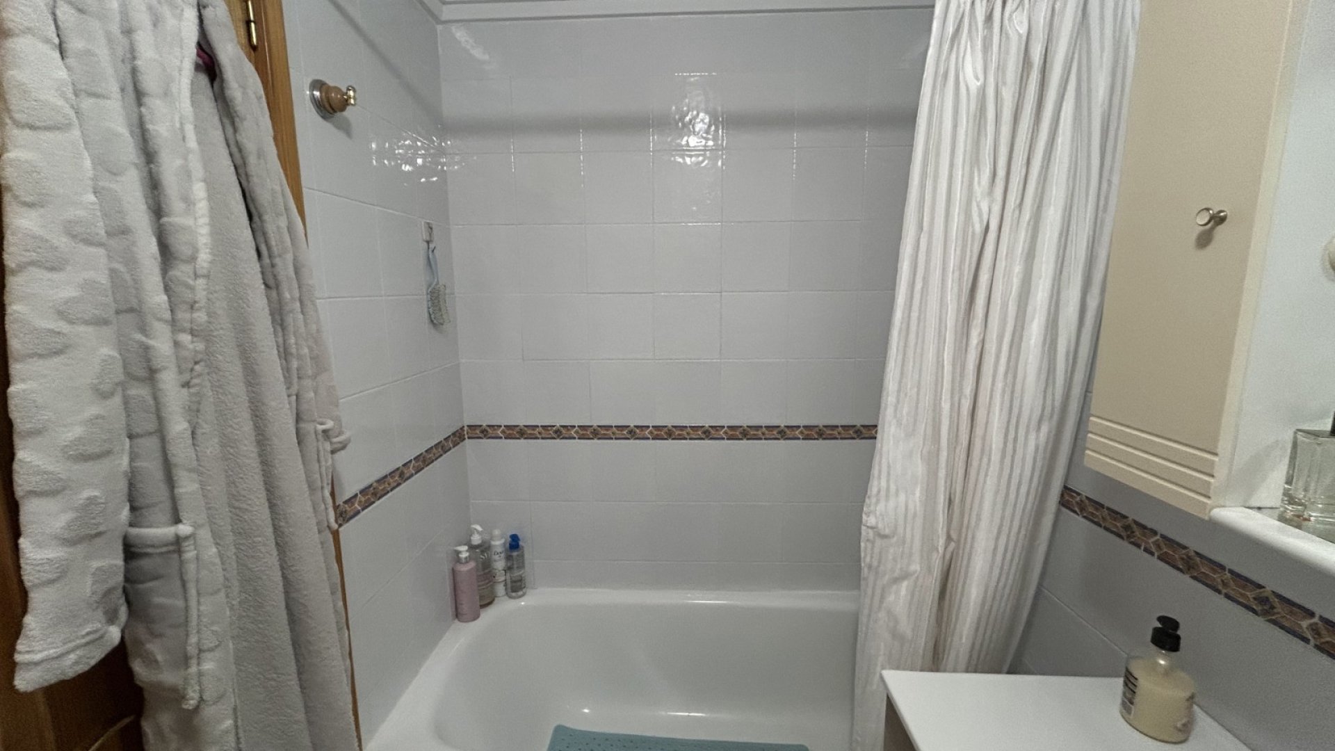 Resale - Apartments -
Orihuela Costa - Villamartín