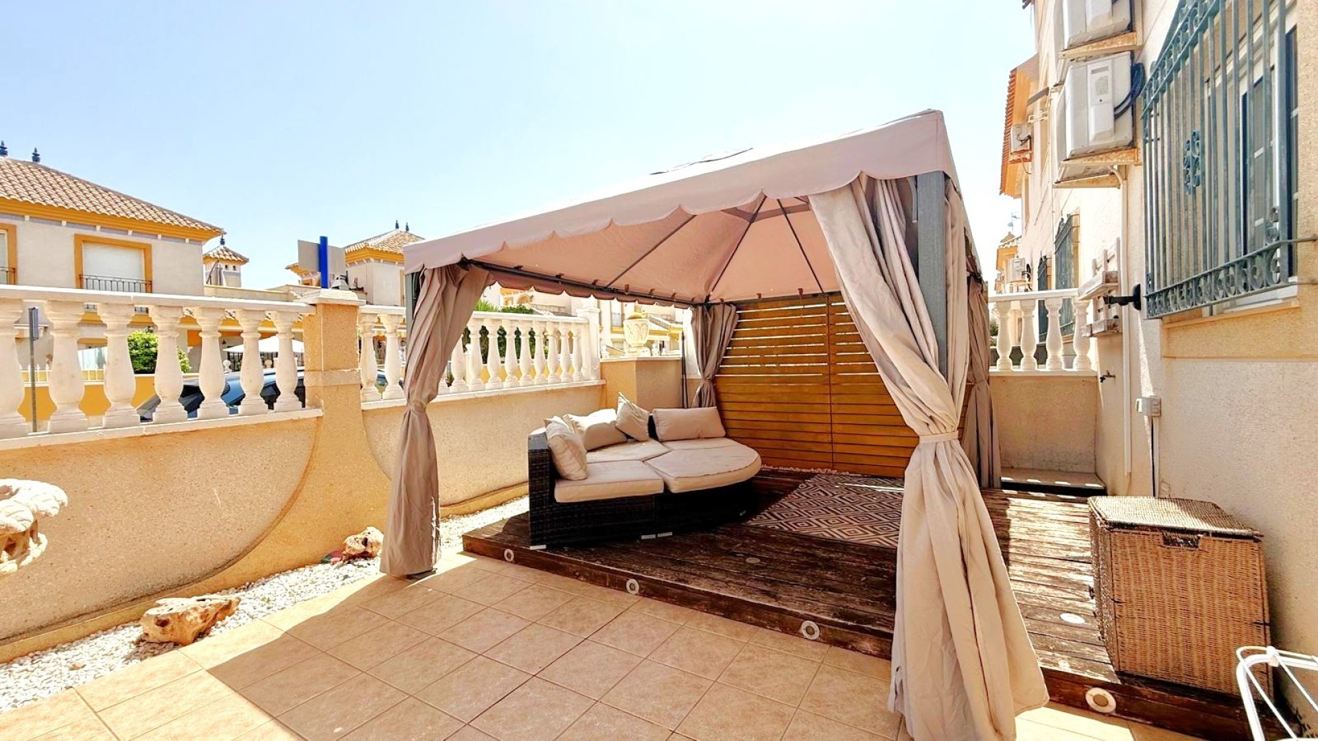 Resale - Apartments -
Orihuela Costa - Villamartín
