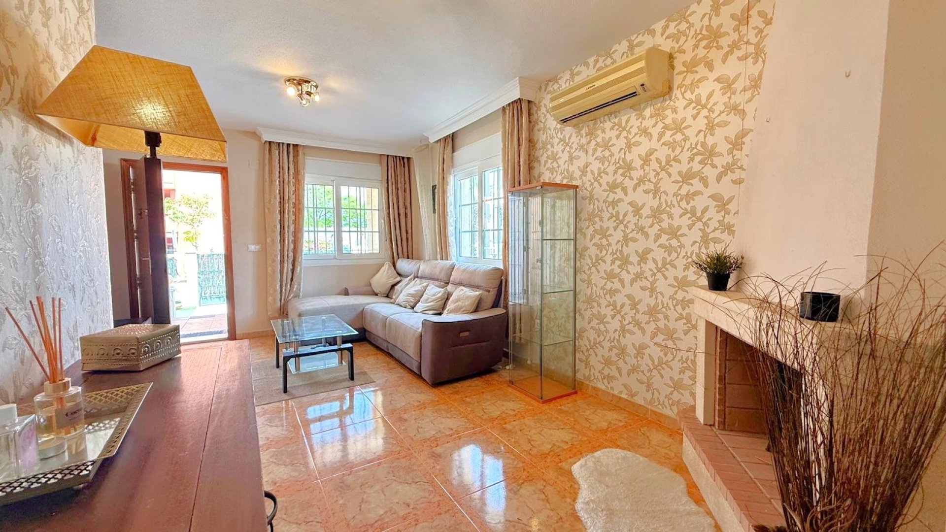 Resale - Apartments -
Orihuela Costa - Villamartín