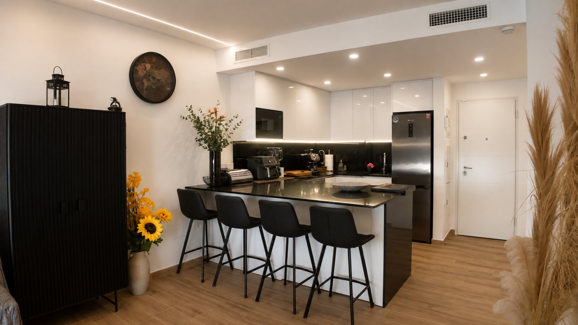 Resale - Apartments -
Orihuela Costa - Villamartín