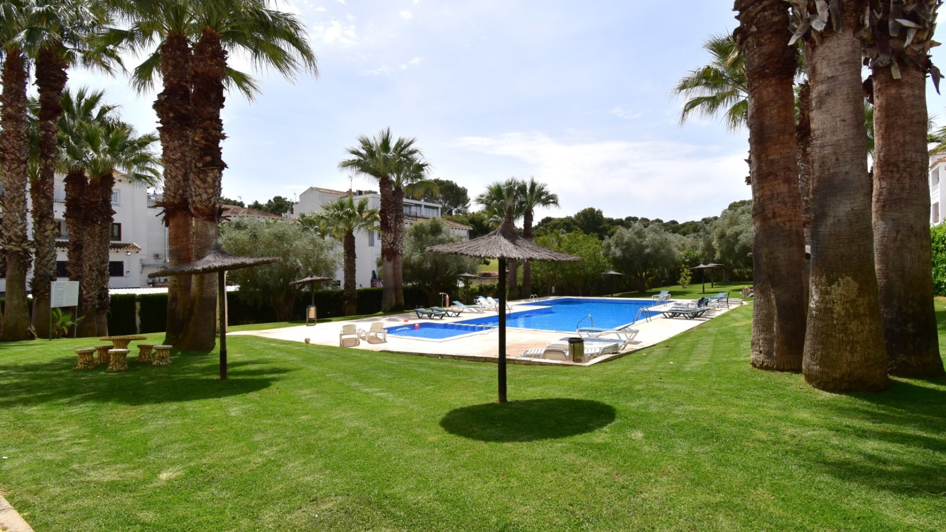 Resale - Apartments -
Orihuela Costa - Villamartín