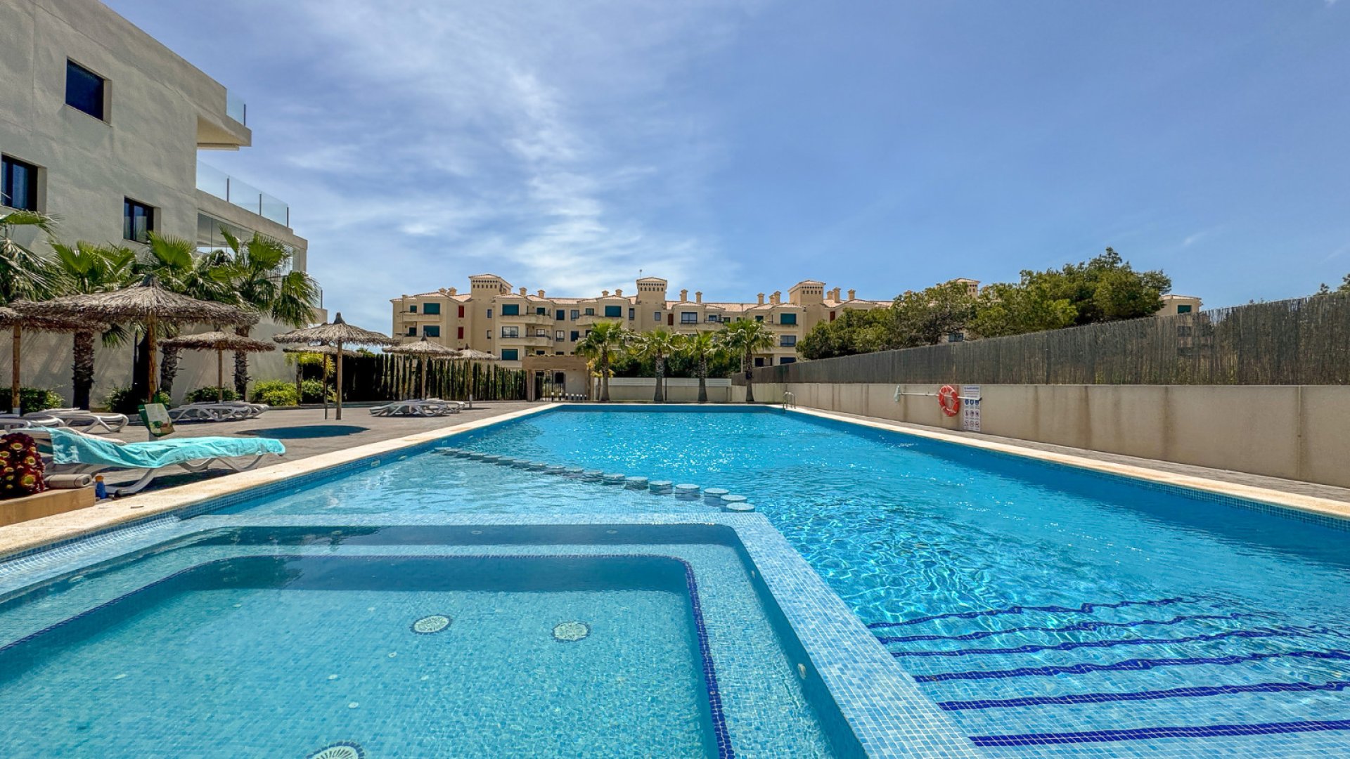 Resale - Apartments -
Orihuela Costa - Villamartín