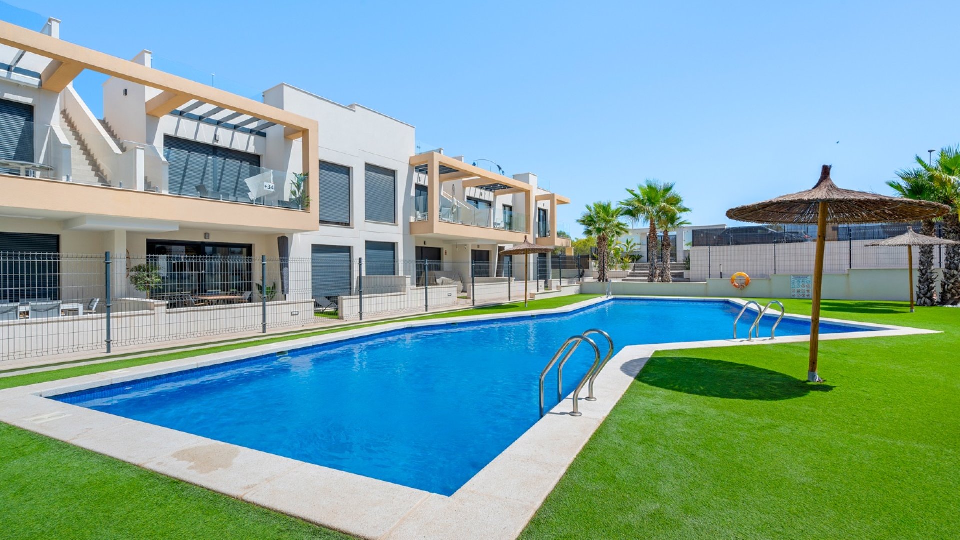 Resale - Apartments -
Orihuela Costa - Villamartín