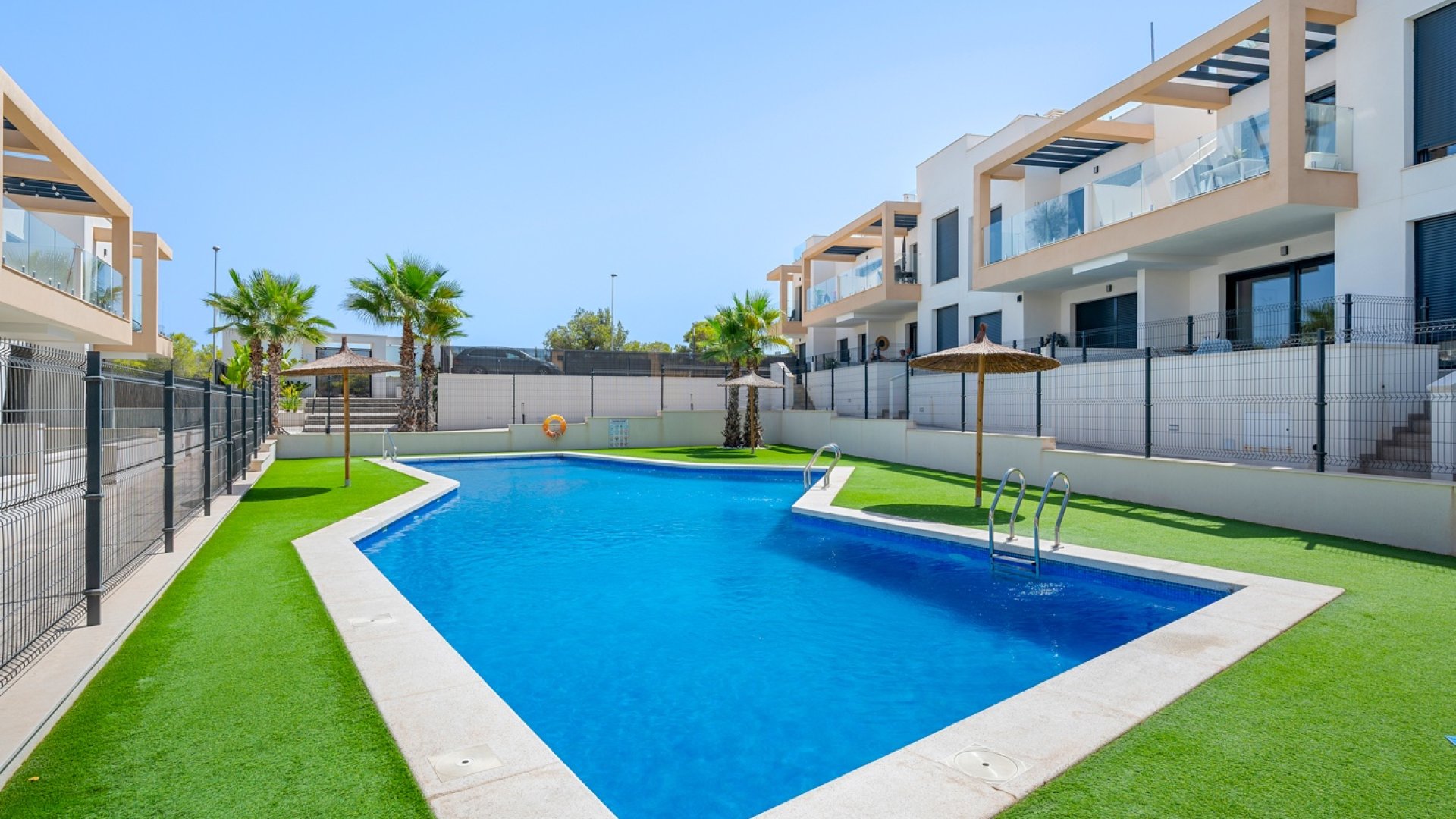 Resale - Apartments -
Orihuela Costa - Villamartín