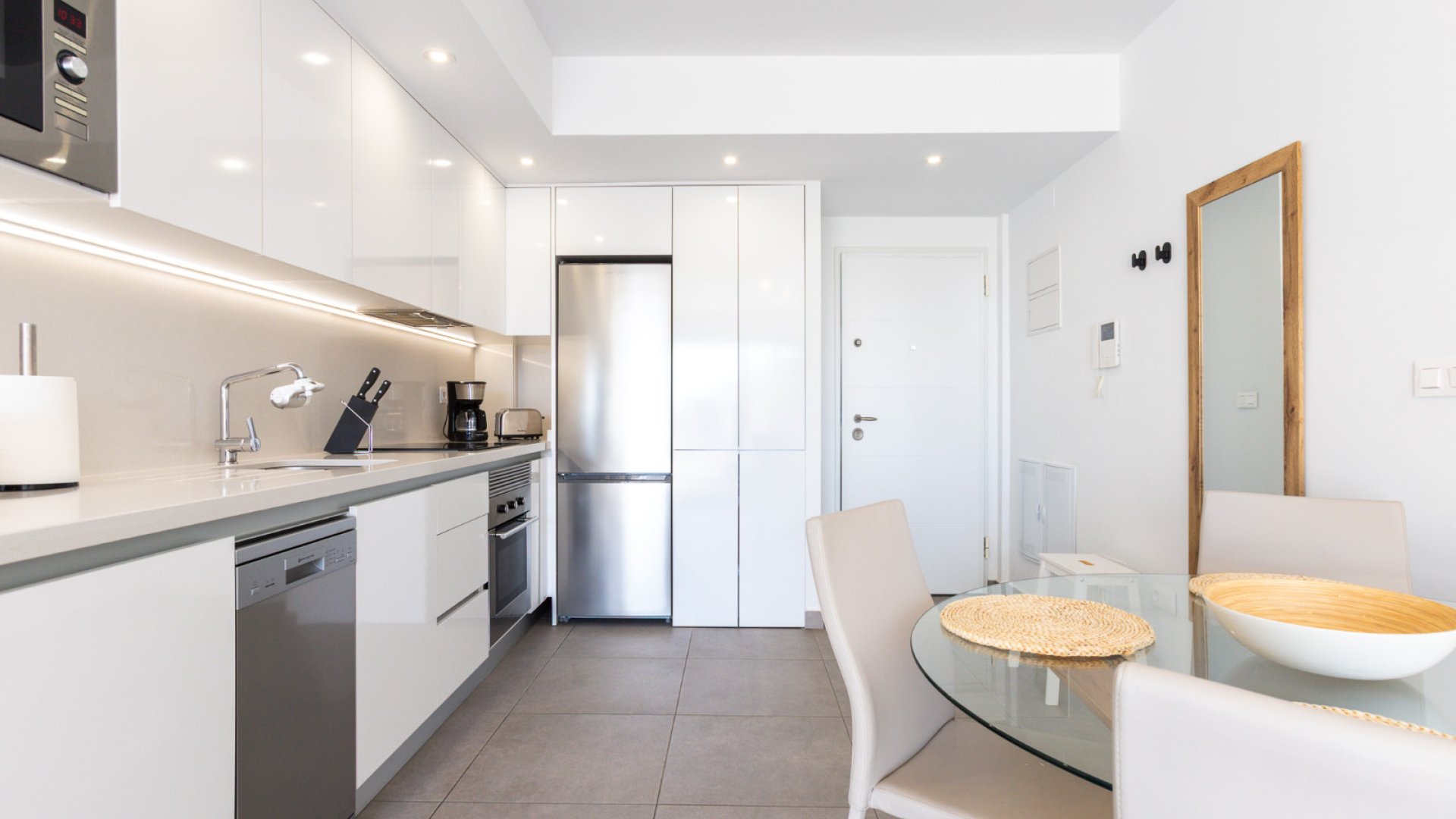 Resale - Apartments -
Orihuela Costa - Villamartín