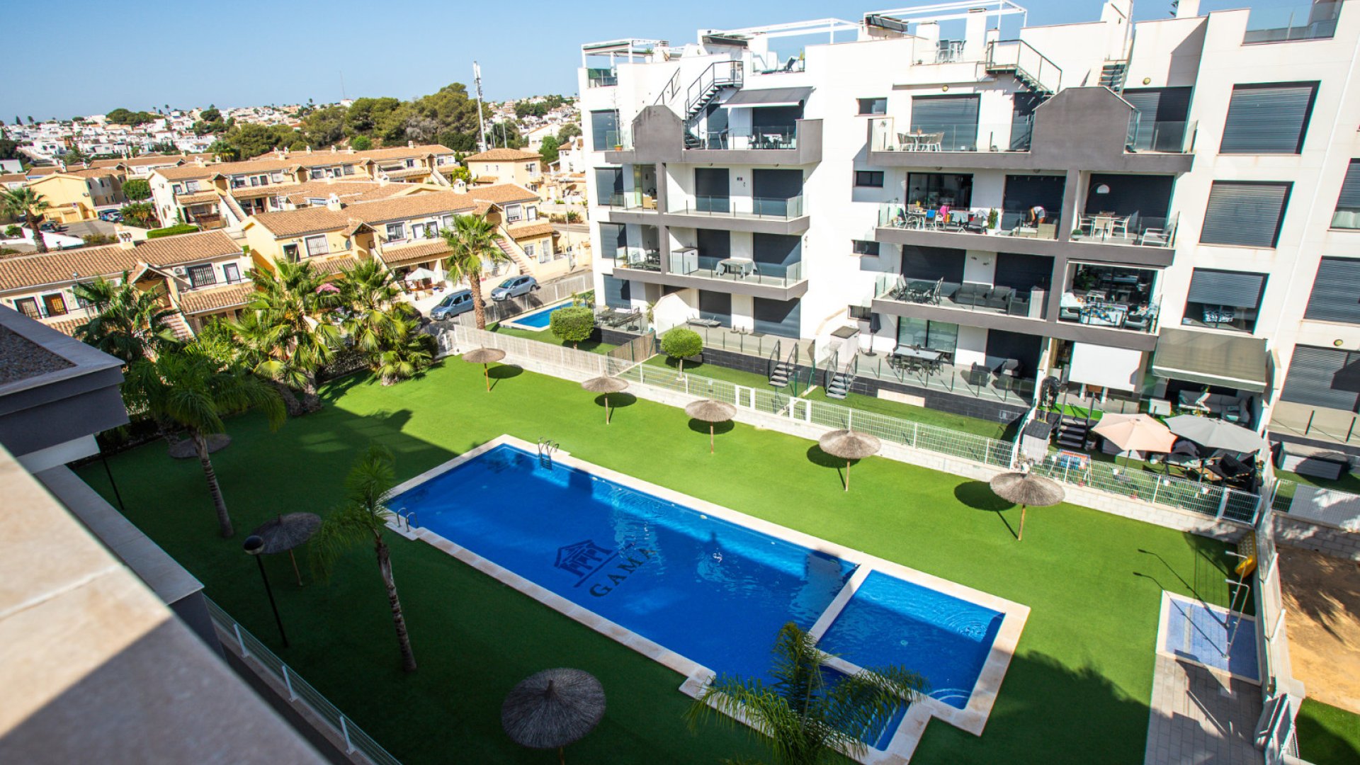 Resale - Apartments -
Orihuela Costa - Villamartín