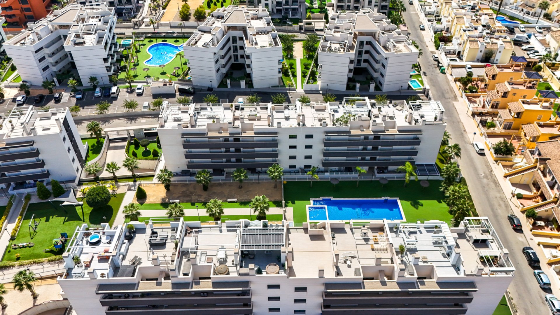 Resale - Apartments -
Orihuela Costa - Villamartín
