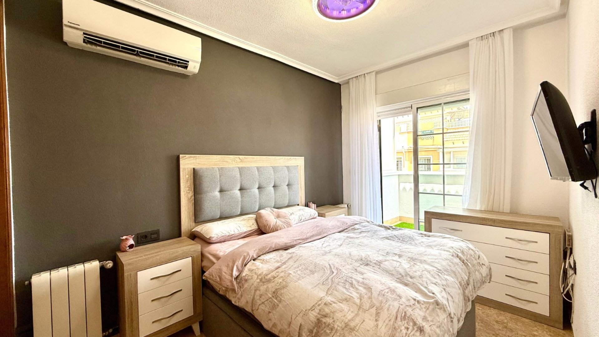 Resale - Apartments -
Orihuela Costa - Villamartín