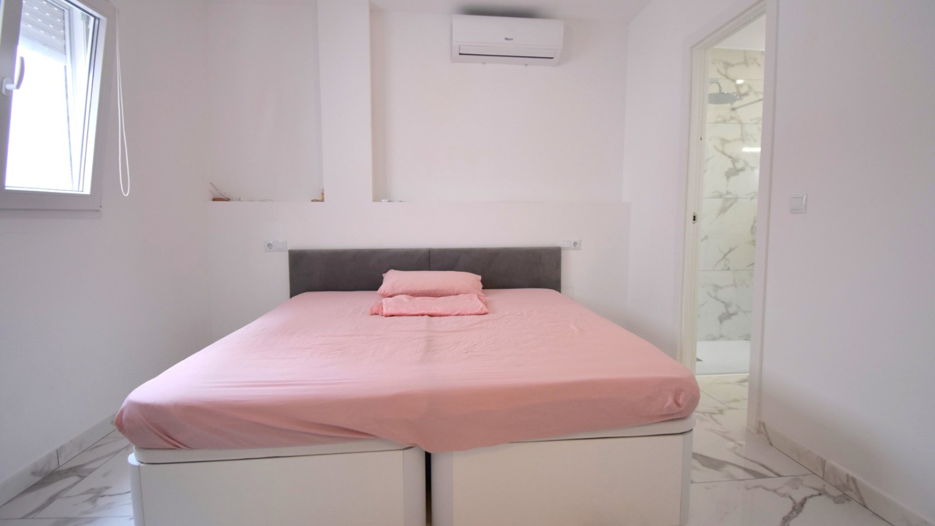 Resale - Apartments -
Orihuela Costa - Villamartín