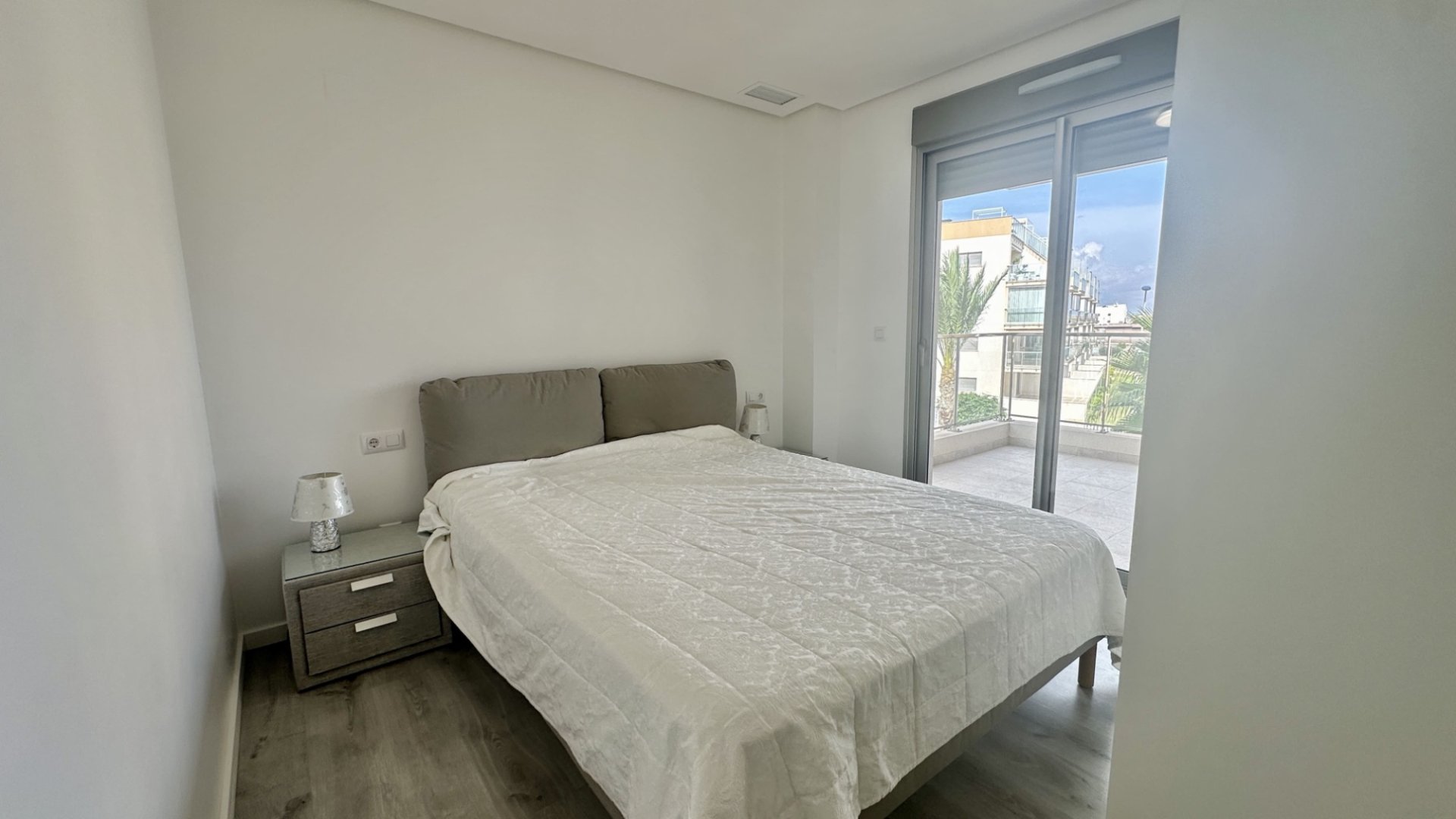 Resale - Apartments -
Orihuela Costa - Villamartín