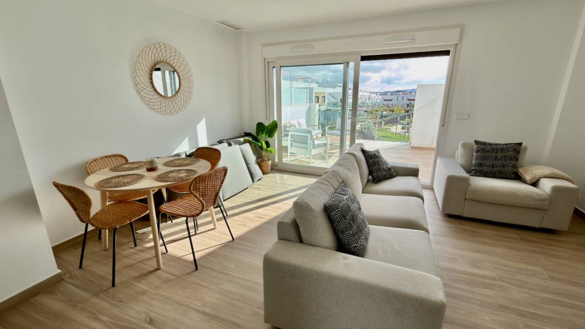 Resale - Apartments -
Orihuela Costa - Vistabella