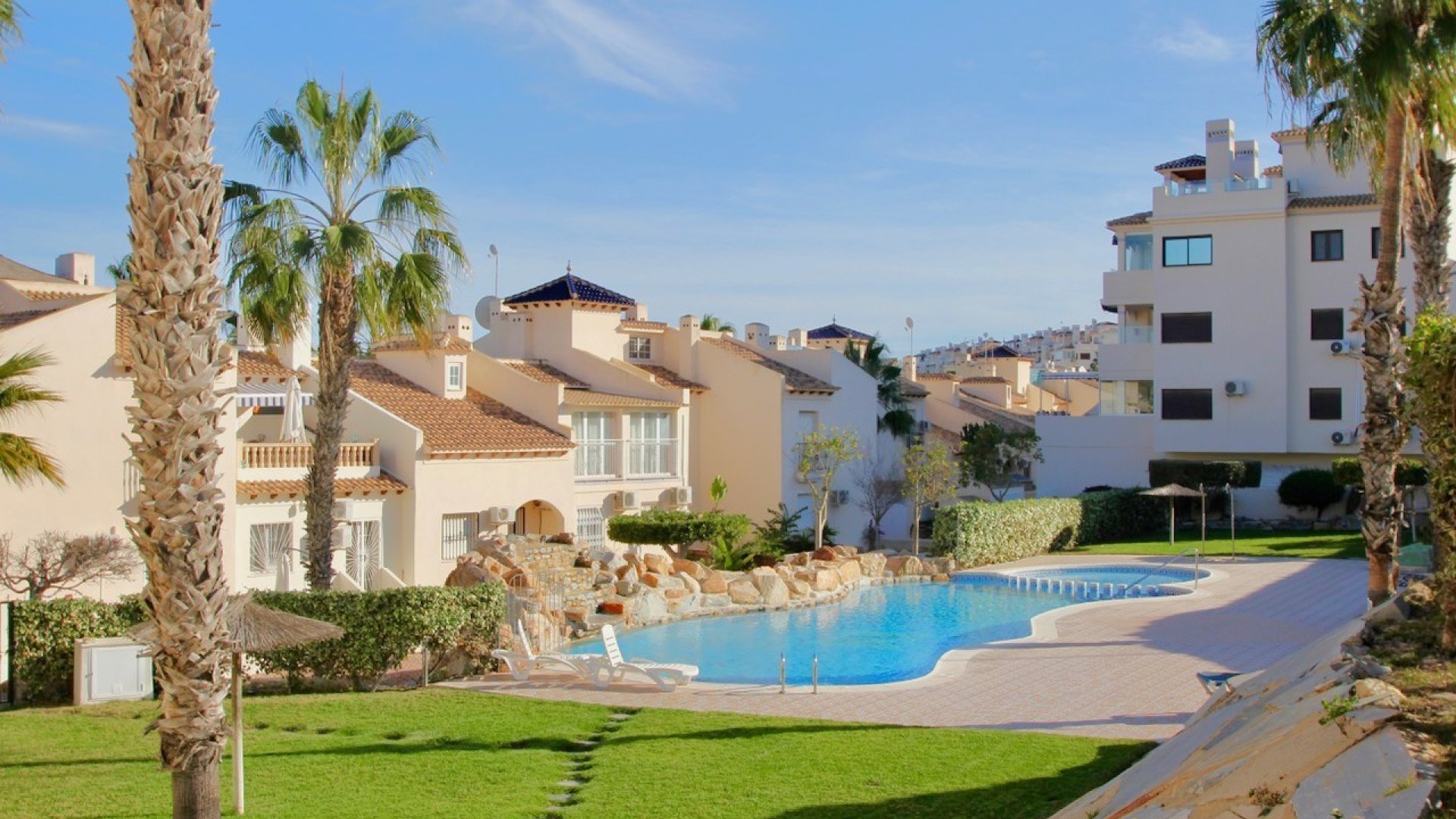Resale - Apartments -
Orihuela Costa