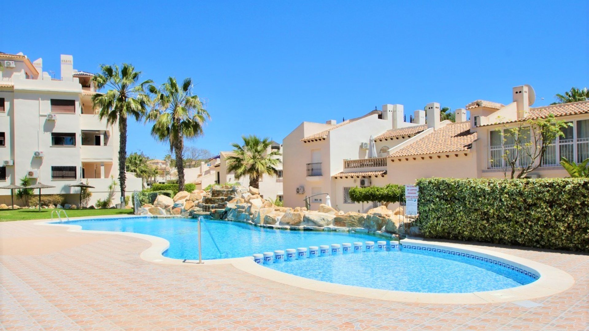 Resale - Apartments -
Orihuela Costa